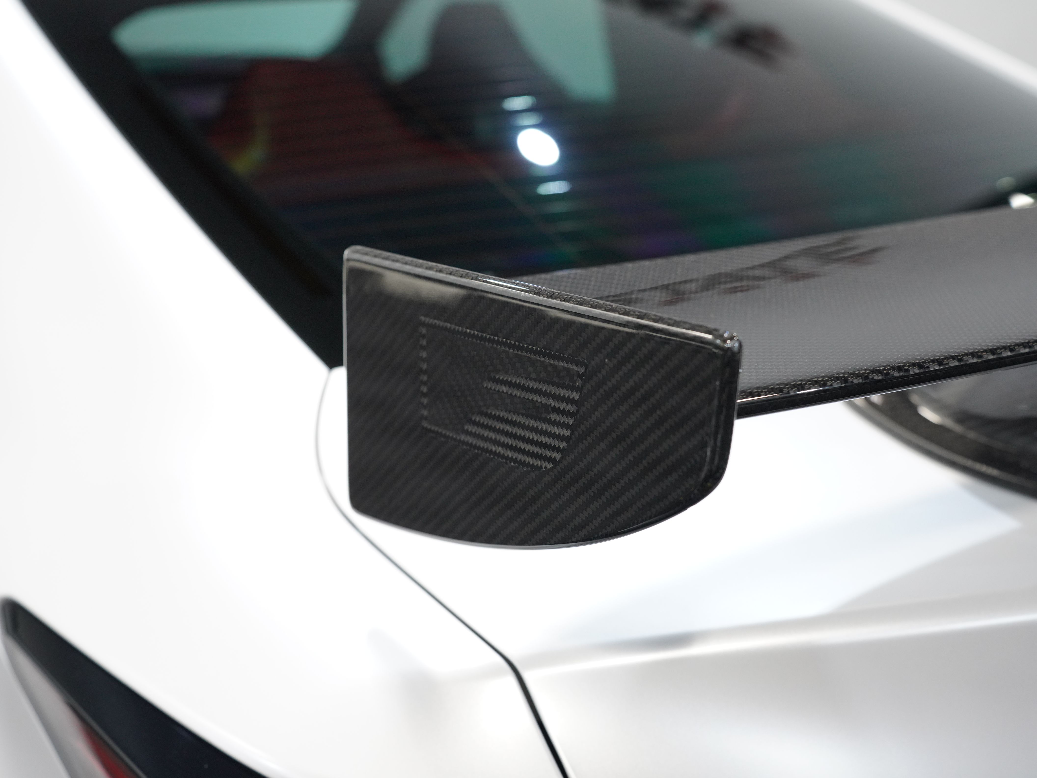 WHITE, 2021 LEXUS RC Image 25