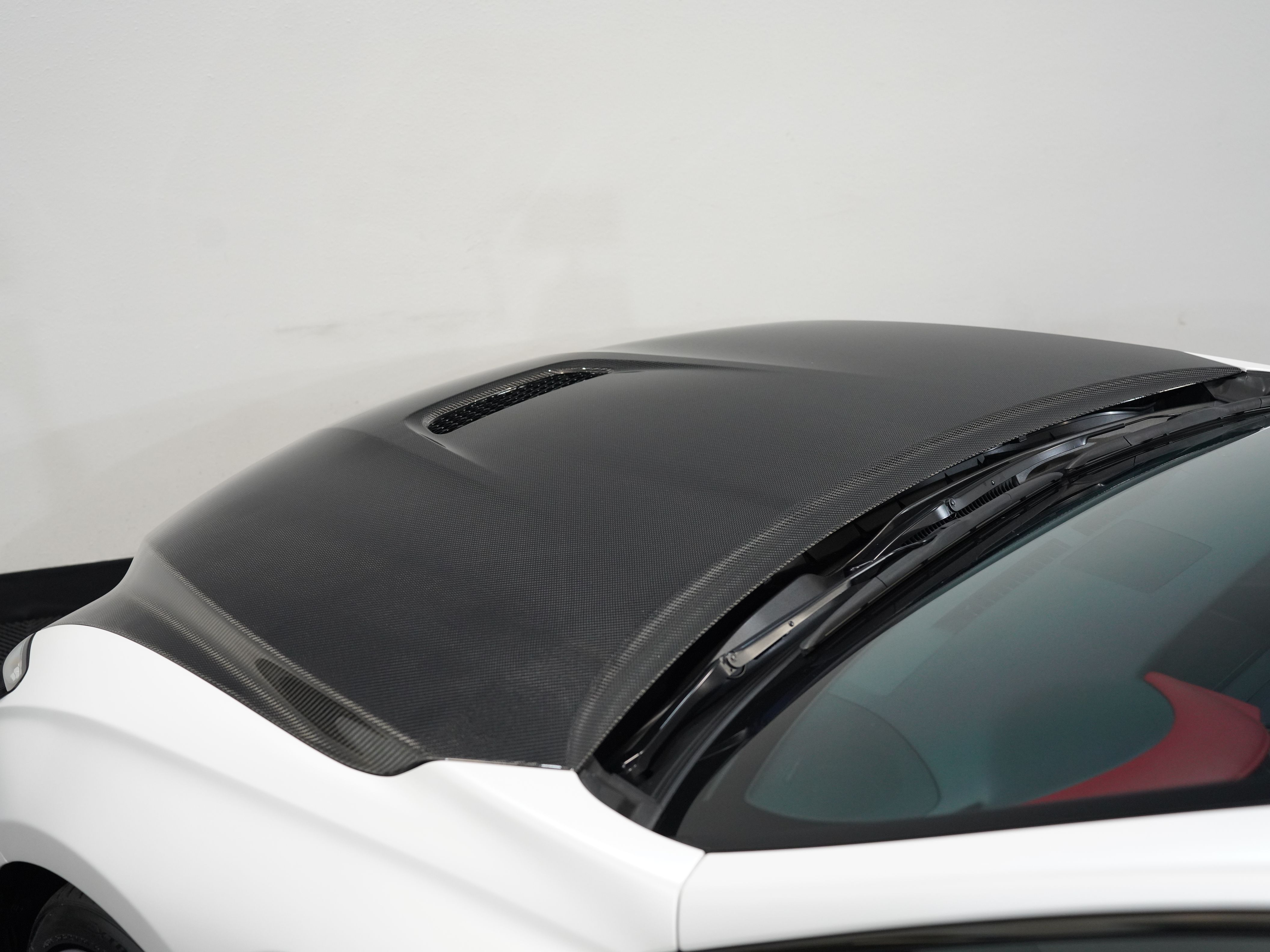 WHITE, 2021 LEXUS RC Image 27