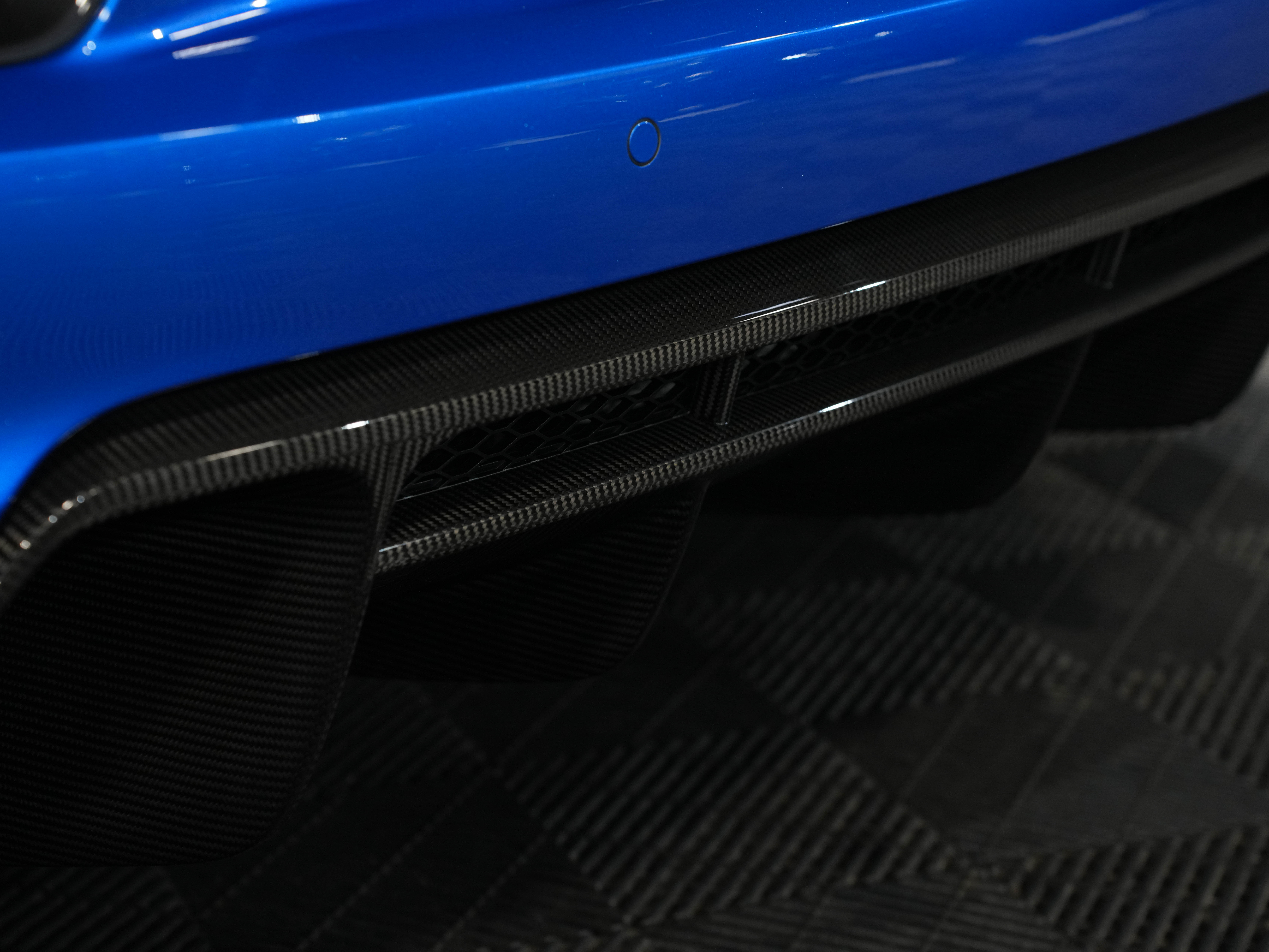 BLUE, 2018 AUDI R8 Image 19