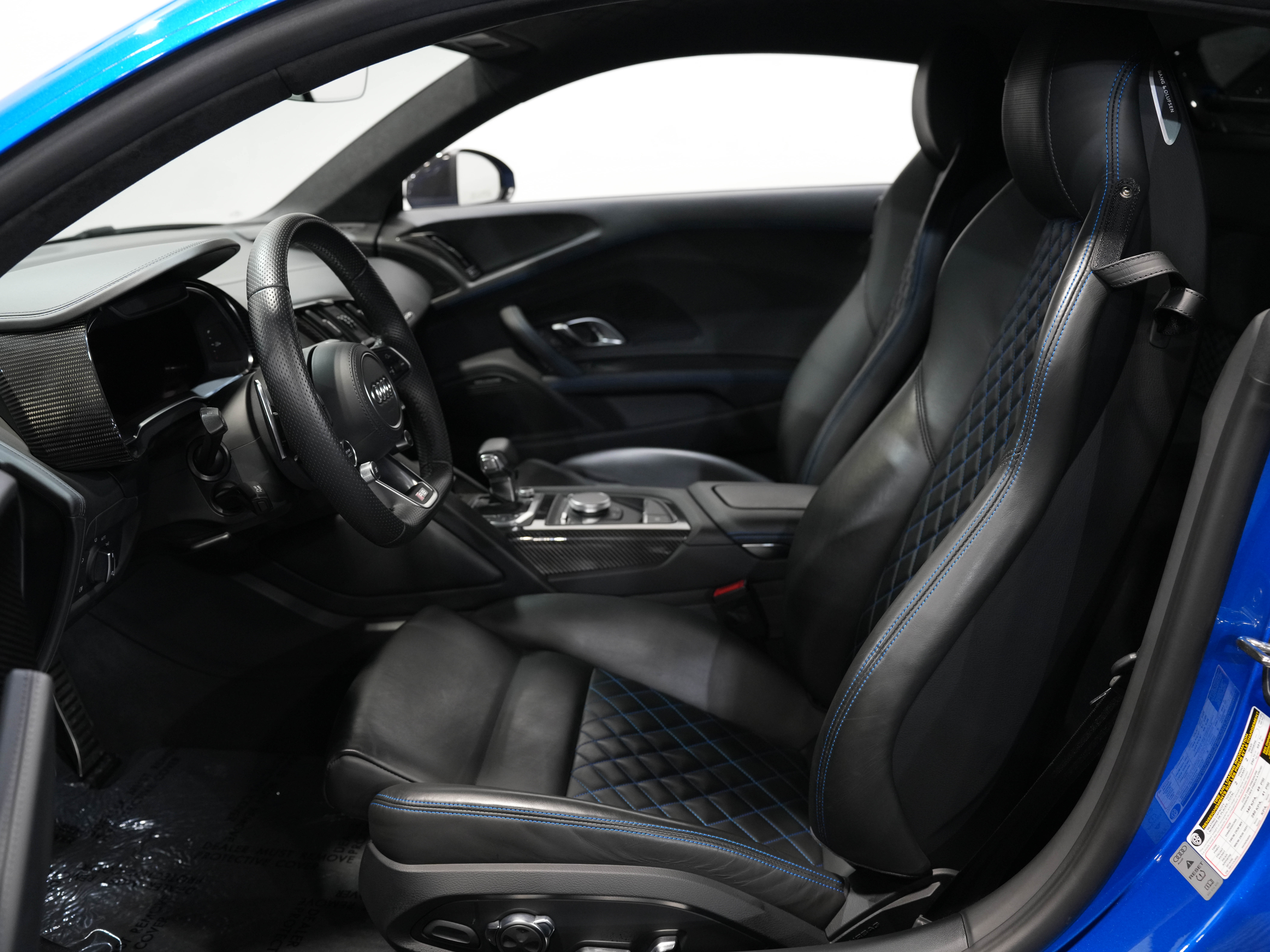 BLUE, 2018 AUDI R8 Image 28