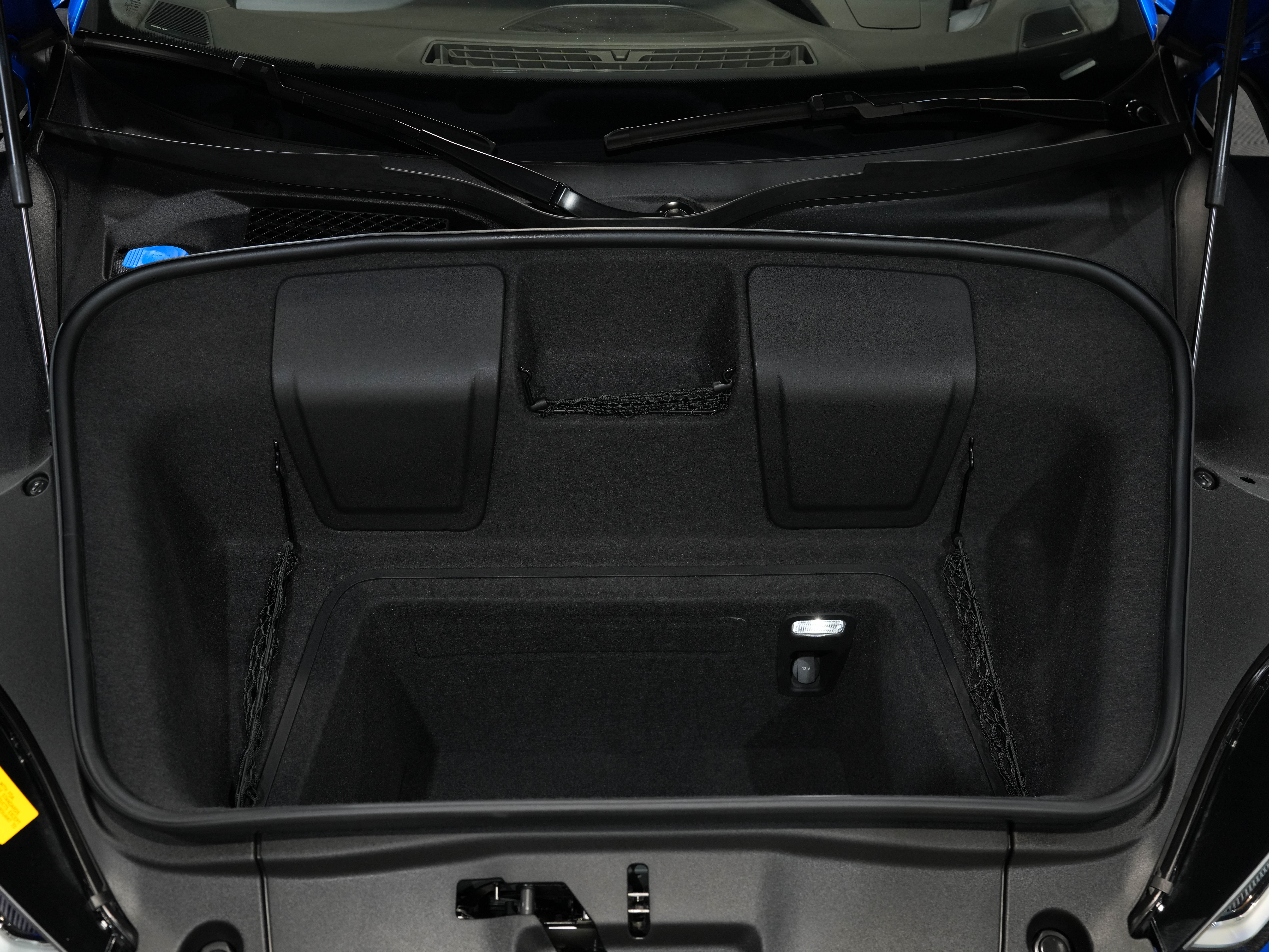BLUE, 2018 AUDI R8 Image 43