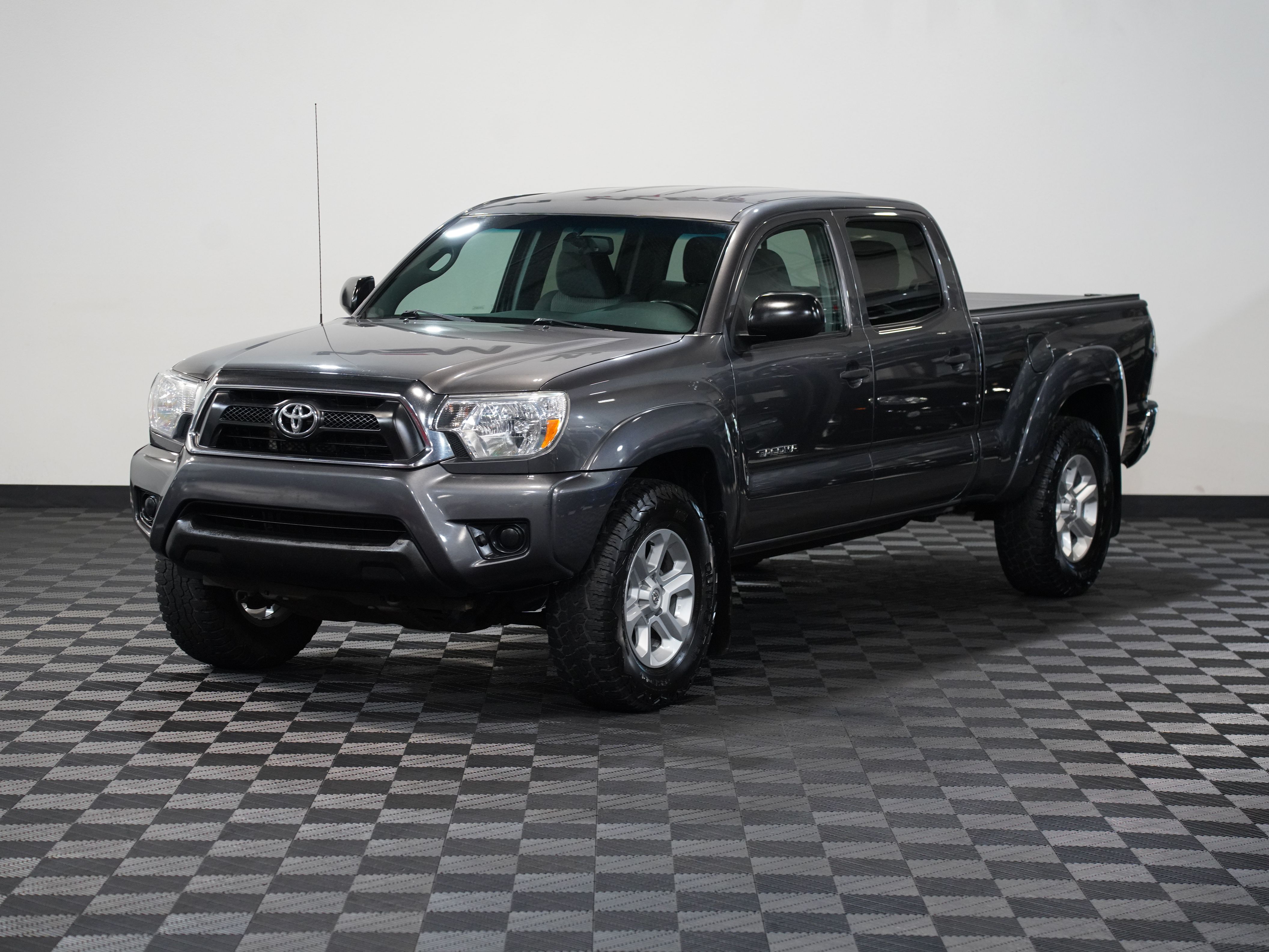GRAY, 2013 TOYOTA TACOMA DOUBLE CAB Image 3