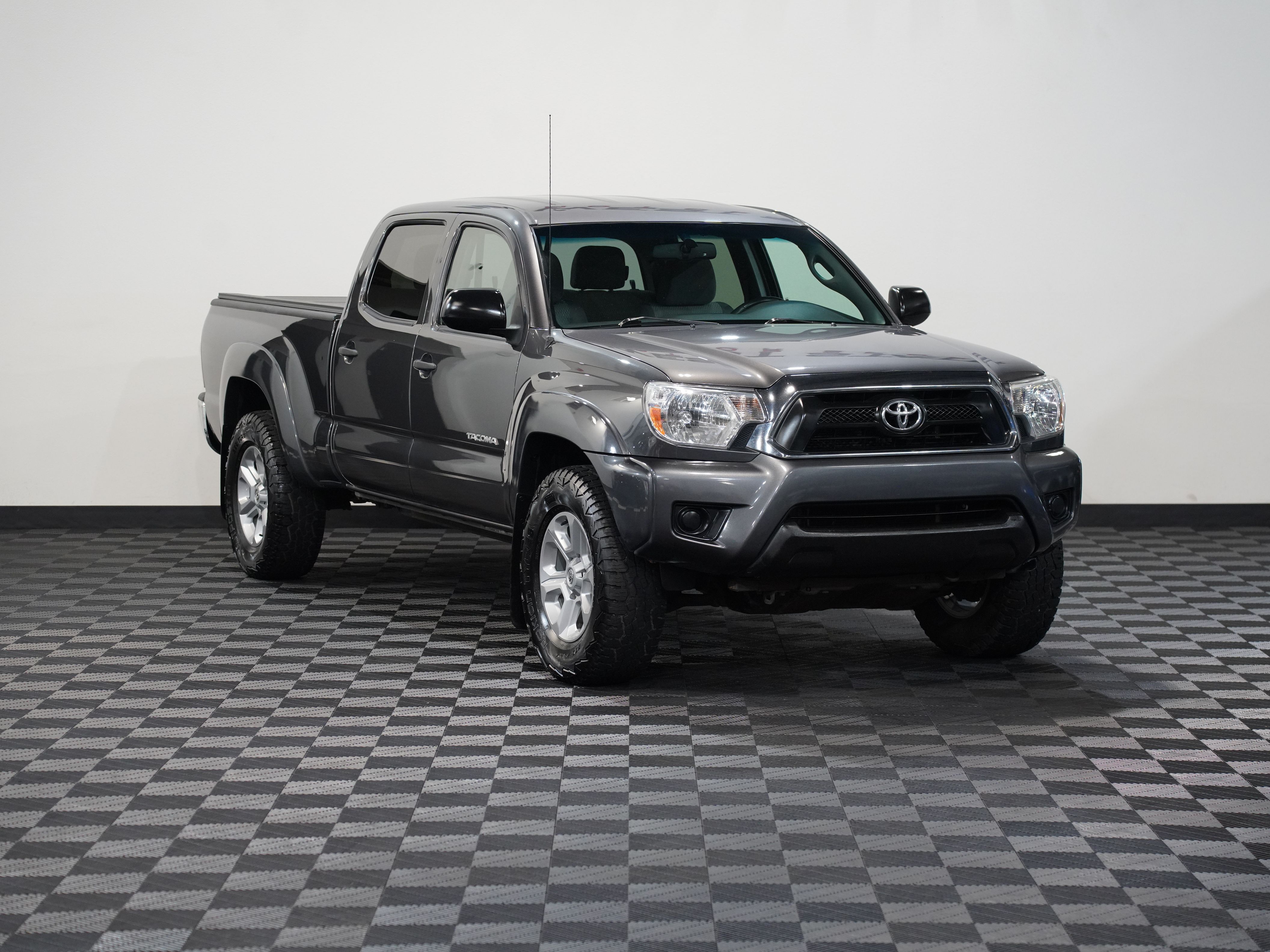 GRAY, 2013 TOYOTA TACOMA DOUBLE CAB Image 5