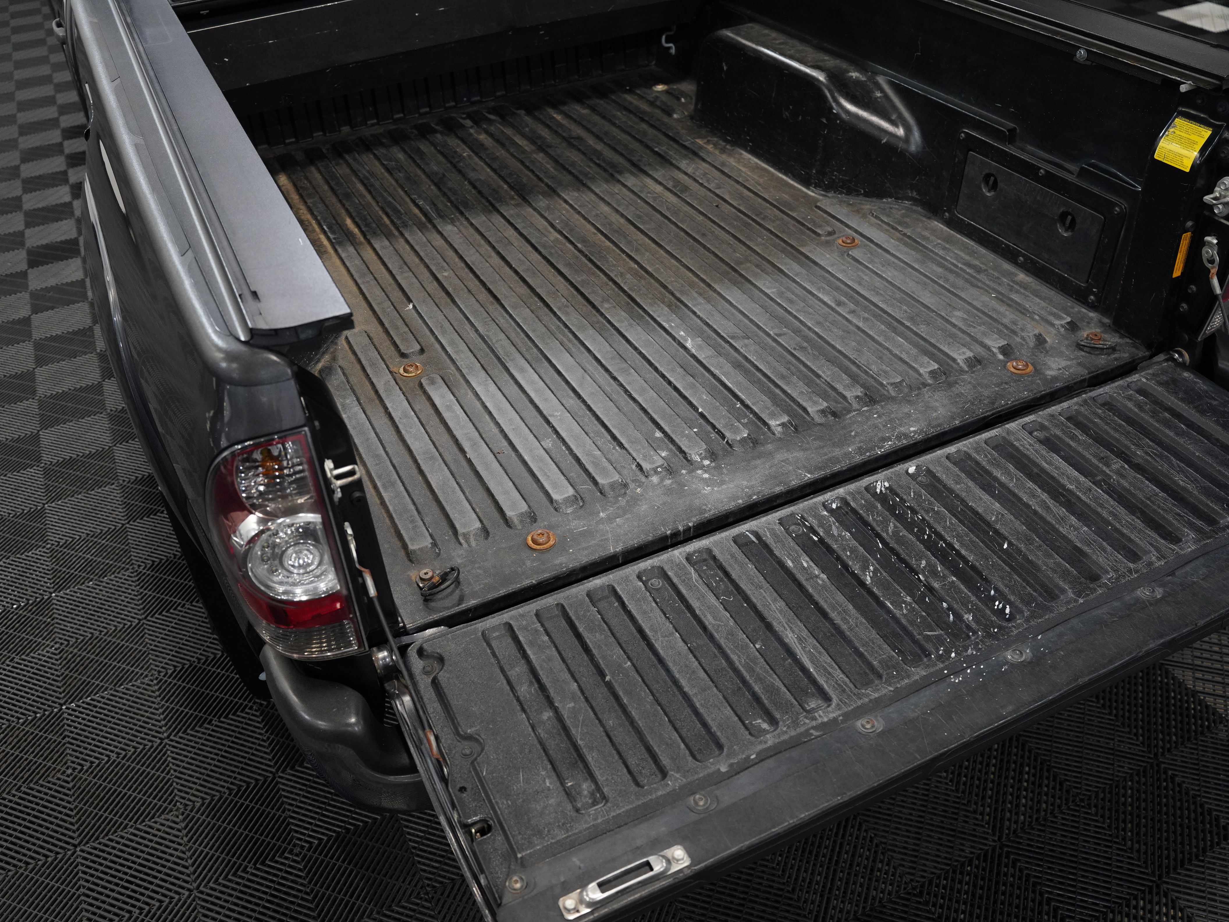 GRAY, 2013 TOYOTA TACOMA DOUBLE CAB Image 49