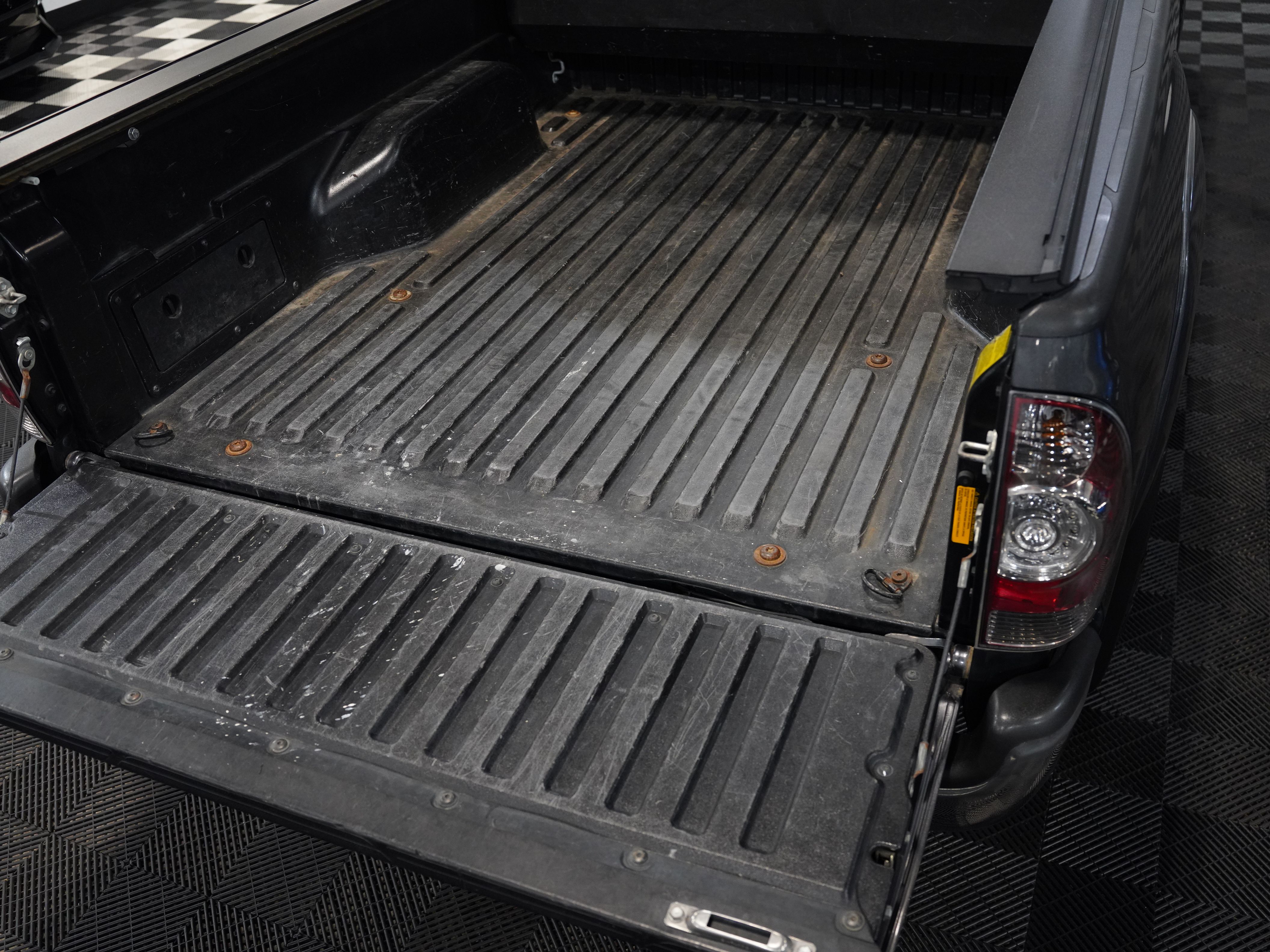 GRAY, 2013 TOYOTA TACOMA DOUBLE CAB Image 51