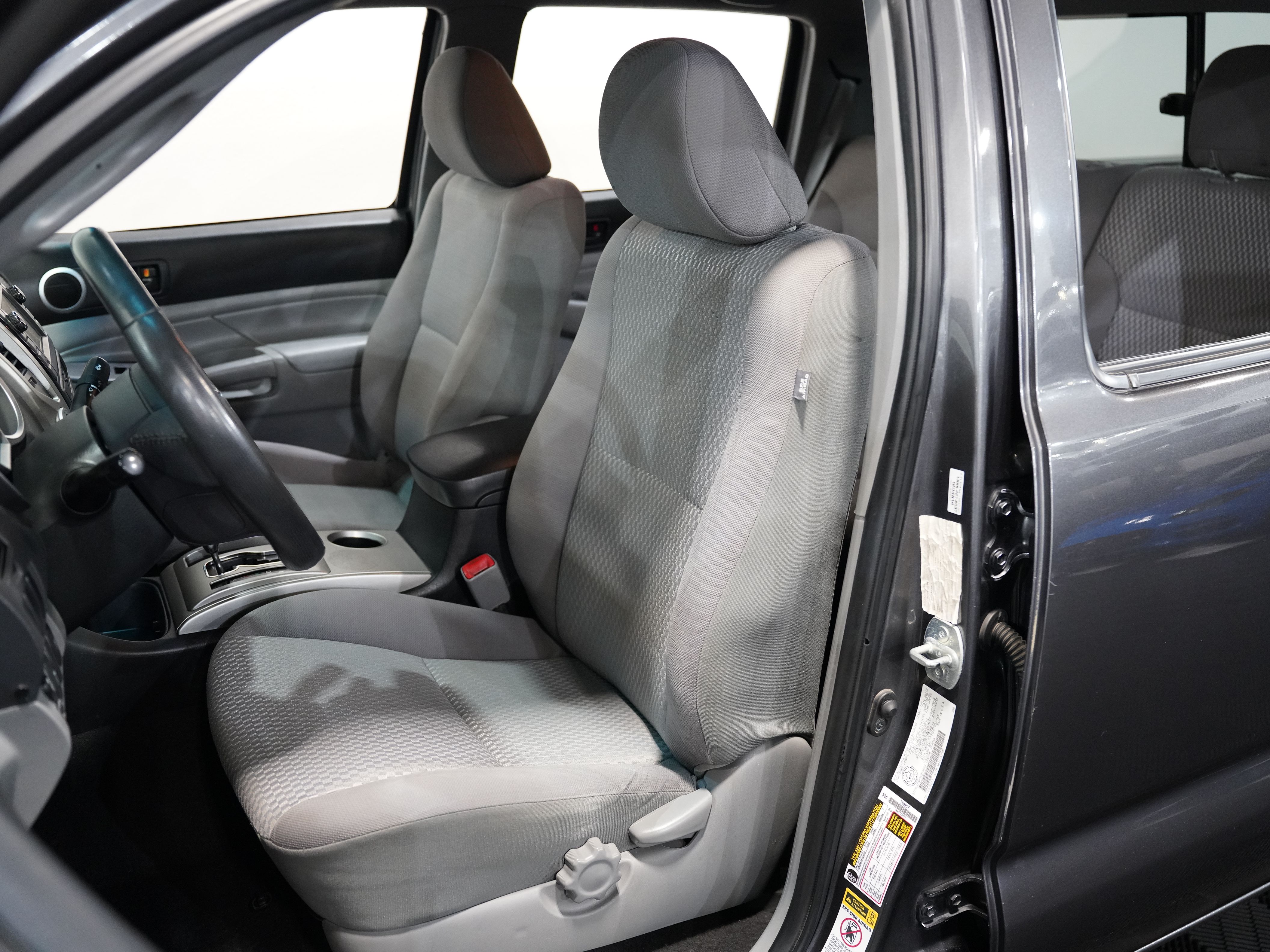 GRAY, 2013 TOYOTA TACOMA DOUBLE CAB Image 29
