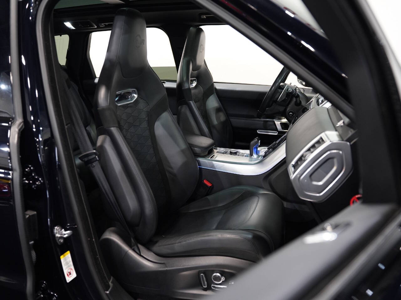 LIGURIAN BLACK W/SVO PREMIUM PALETTE BLACK ULTRA M, 2019 LAND ROVER RANGE ROVER SPORT Image 35