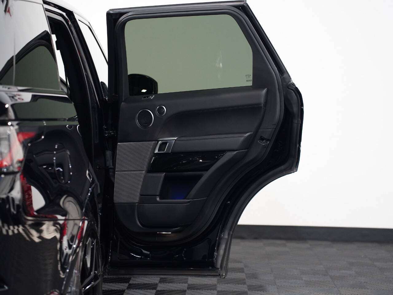 LIGURIAN BLACK W/SVO PREMIUM PALETTE BLACK ULTRA M, 2019 LAND ROVER RANGE ROVER SPORT Image 26