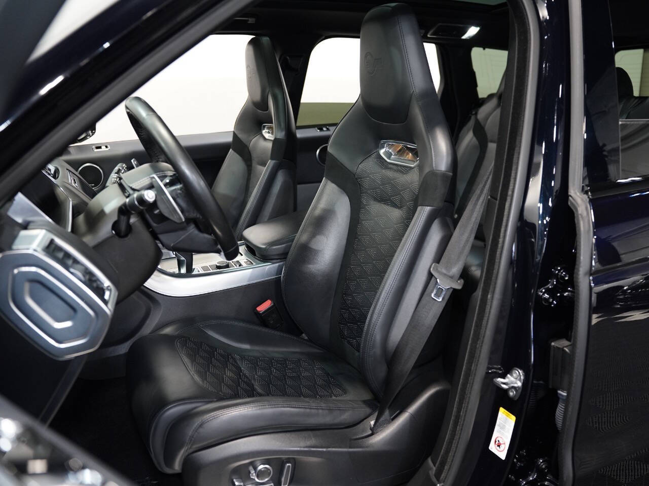 LIGURIAN BLACK W/SVO PREMIUM PALETTE BLACK ULTRA M, 2019 LAND ROVER RANGE ROVER SPORT Image 34