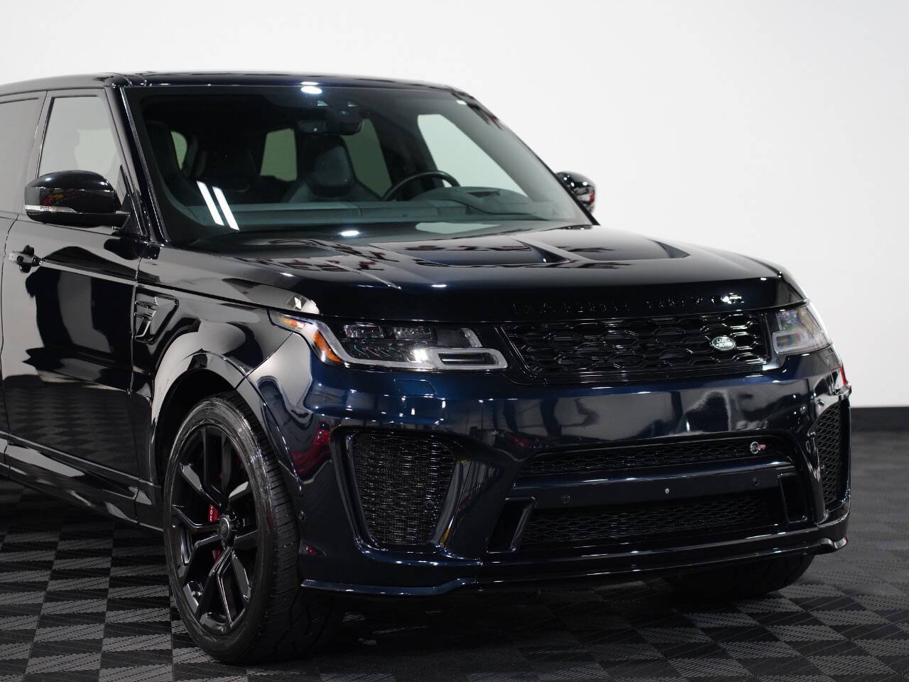 LIGURIAN BLACK W/SVO PREMIUM PALETTE BLACK ULTRA M, 2019 LAND ROVER RANGE ROVER SPORT Image 9