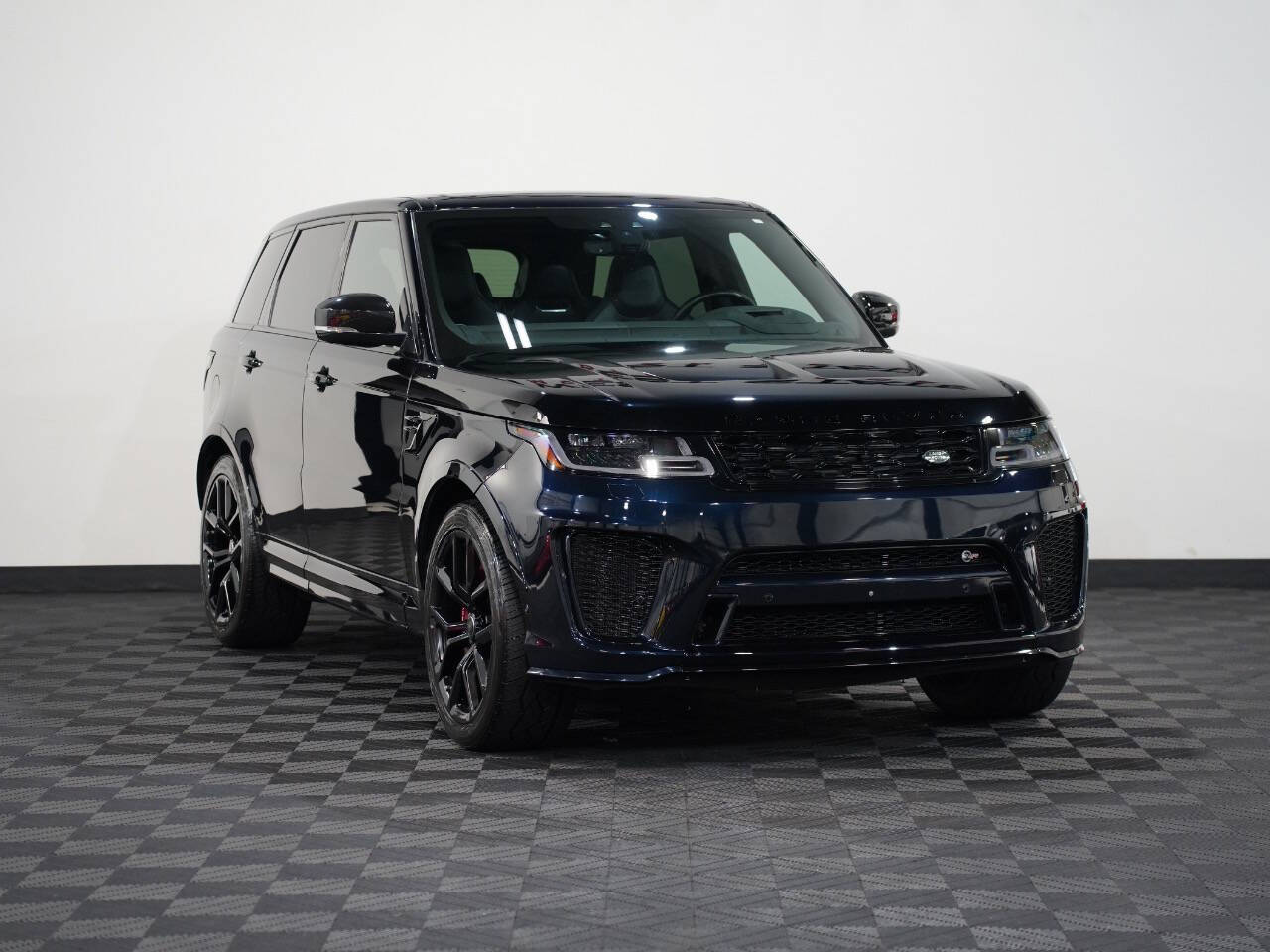 LIGURIAN BLACK W/SVO PREMIUM PALETTE BLACK ULTRA M, 2019 LAND ROVER RANGE ROVER SPORT Image 5