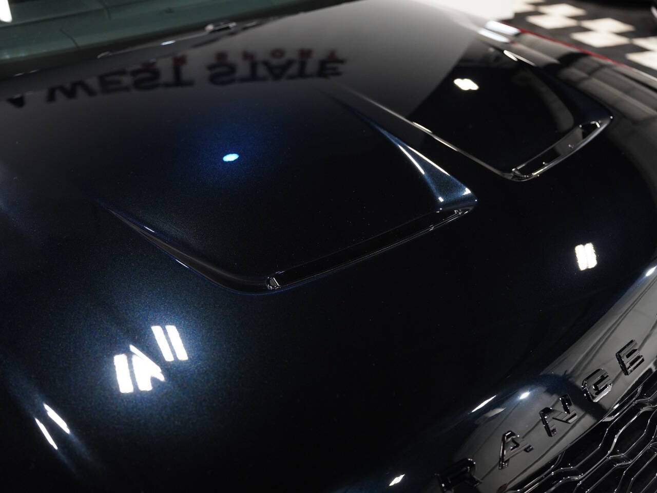 LIGURIAN BLACK W/SVO PREMIUM PALETTE BLACK ULTRA M, 2019 LAND ROVER RANGE ROVER SPORT Image 13