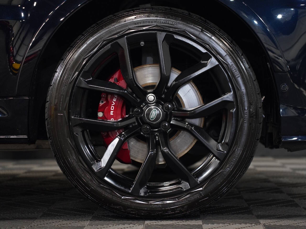 LIGURIAN BLACK W/SVO PREMIUM PALETTE BLACK ULTRA M, 2019 LAND ROVER RANGE ROVER SPORT Image 60