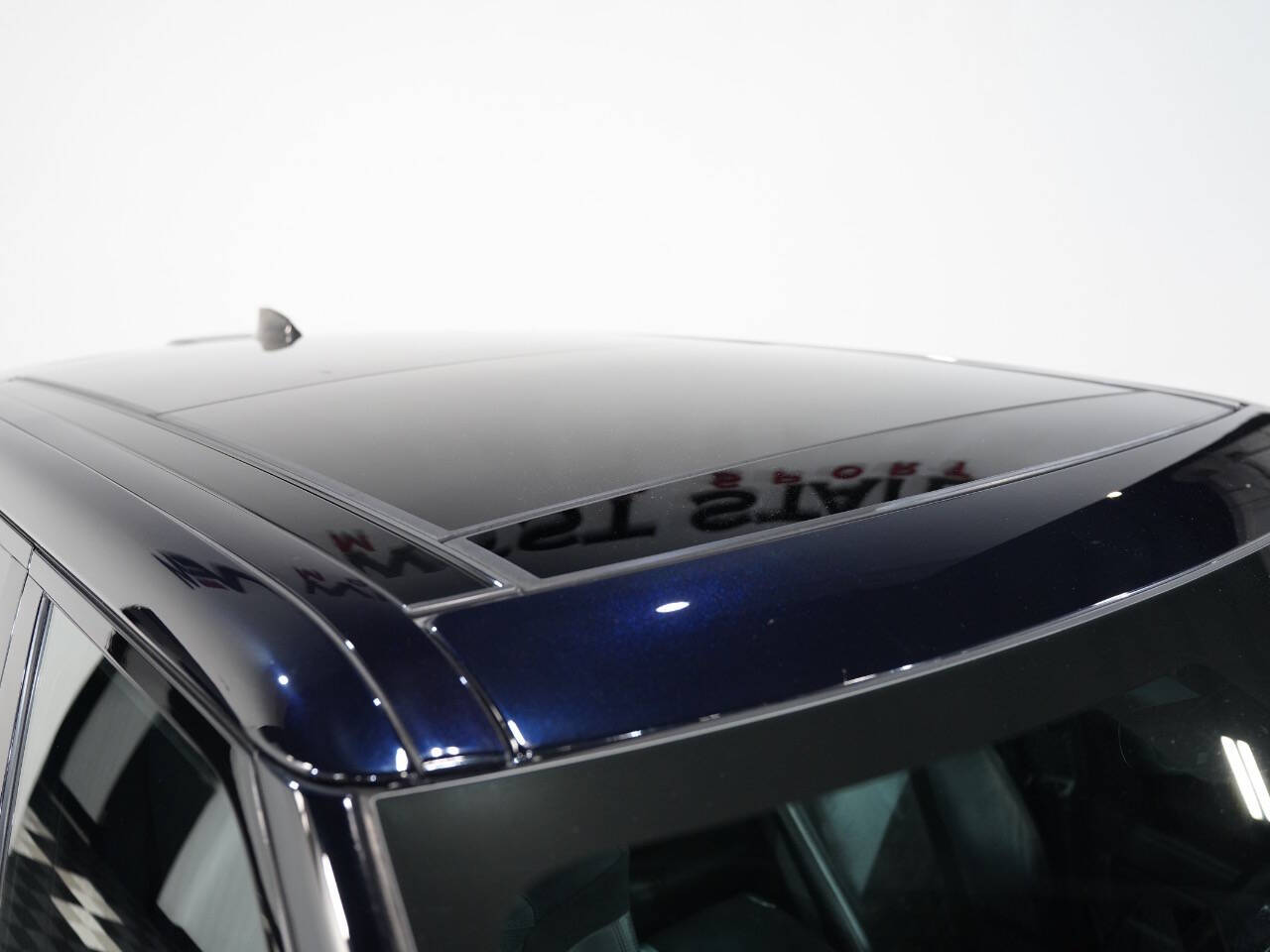 LIGURIAN BLACK W/SVO PREMIUM PALETTE BLACK ULTRA M, 2019 LAND ROVER RANGE ROVER SPORT Image 15