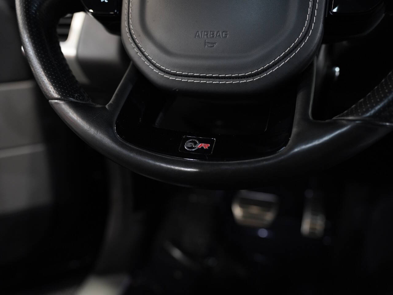 LIGURIAN BLACK W/SVO PREMIUM PALETTE BLACK ULTRA M, 2019 LAND ROVER RANGE ROVER SPORT Image 46
