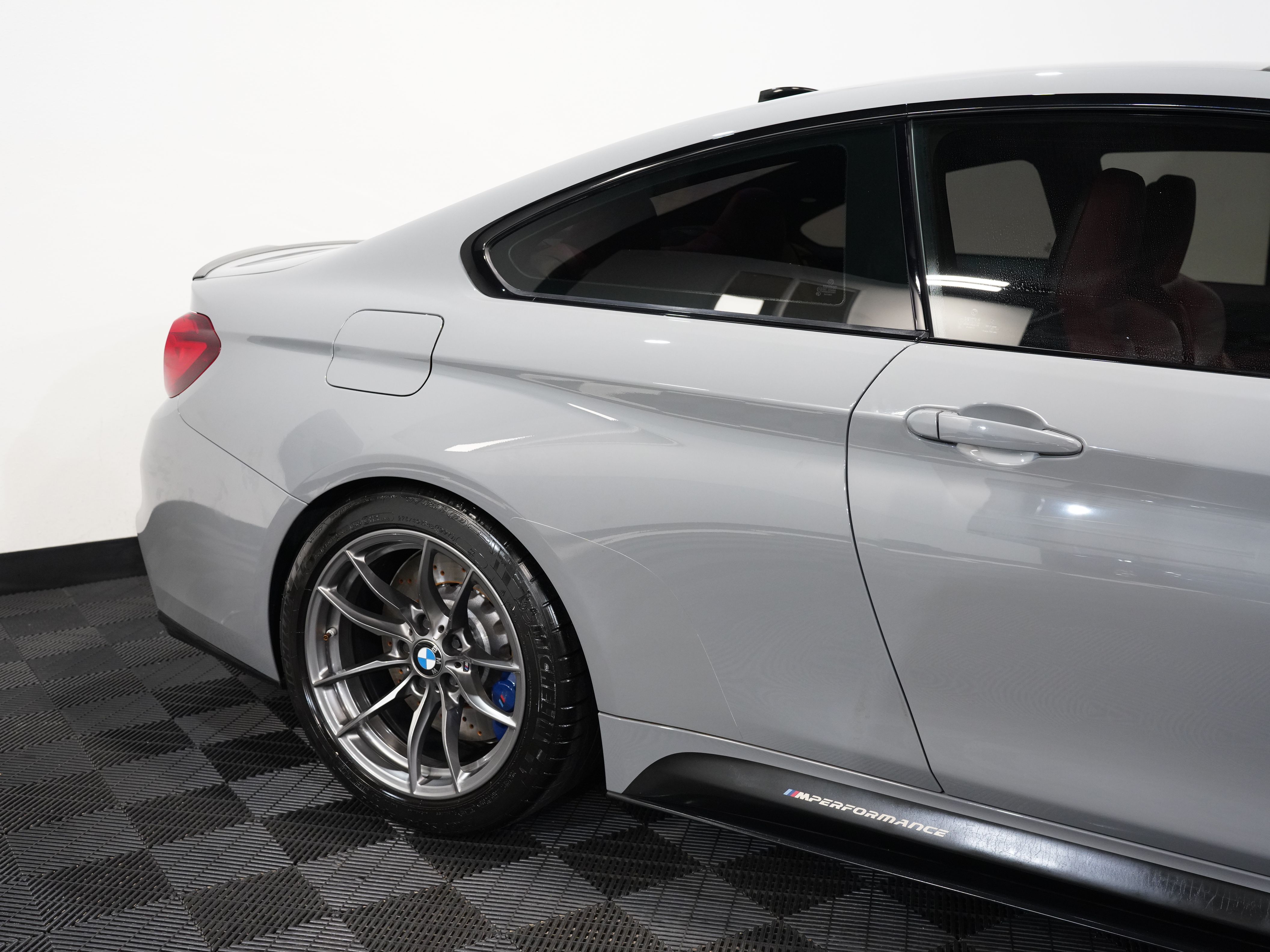 2020 BMW M4 Image 16