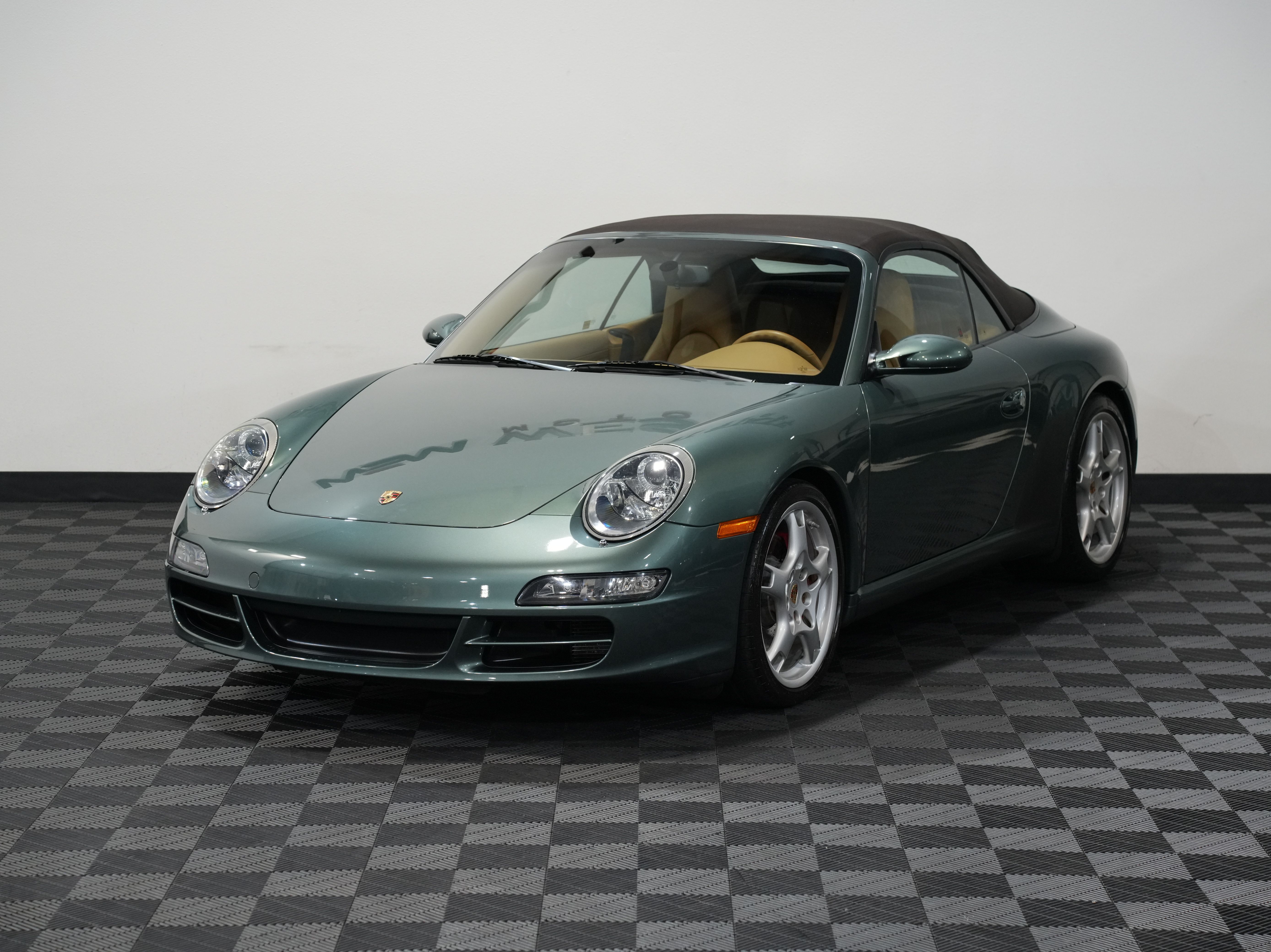 GREEN, 2008 PORSCHE 911 Image 4