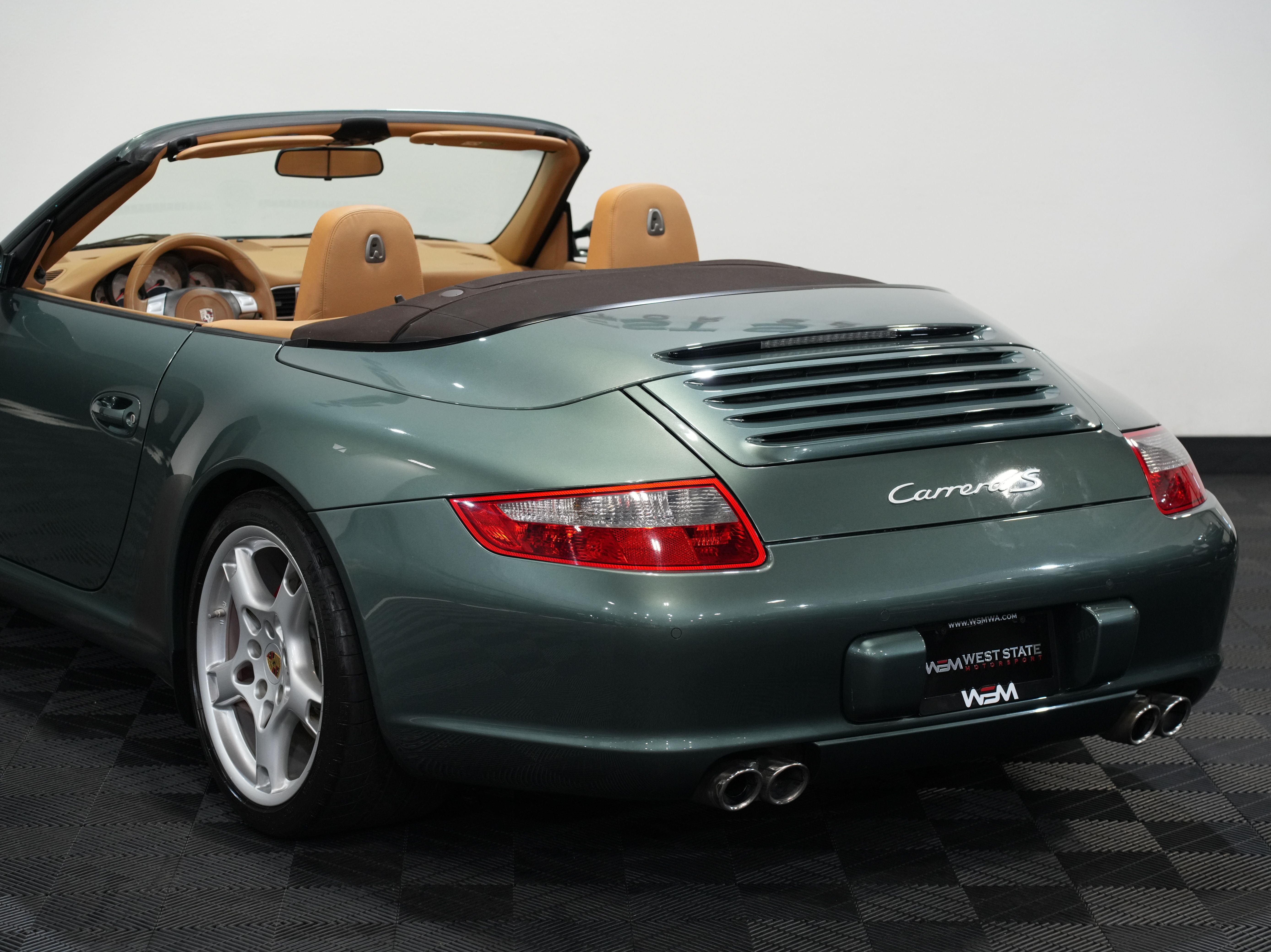 GREEN, 2008 PORSCHE 911 Image 17
