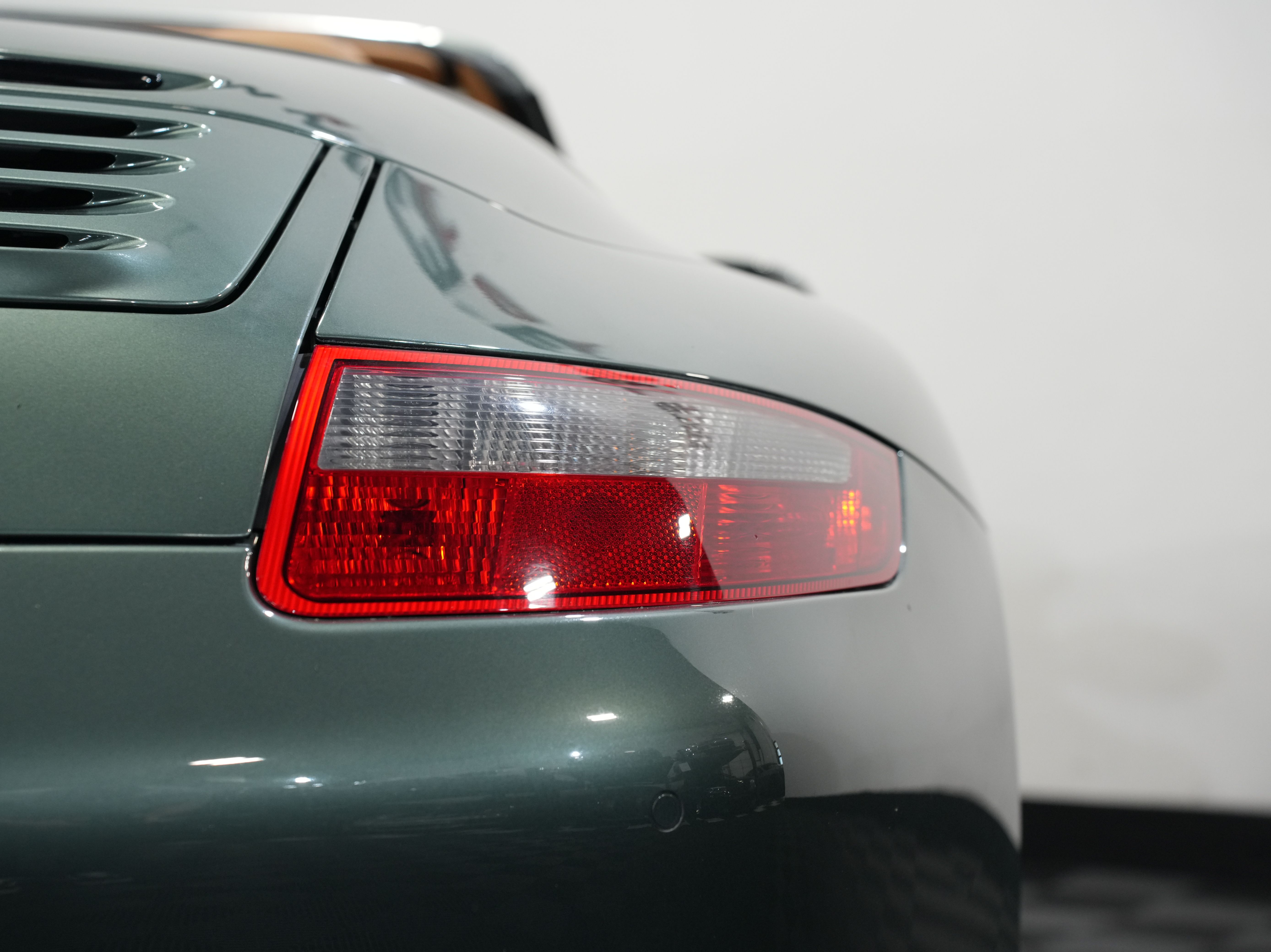 GREEN, 2008 PORSCHE 911 Image 18