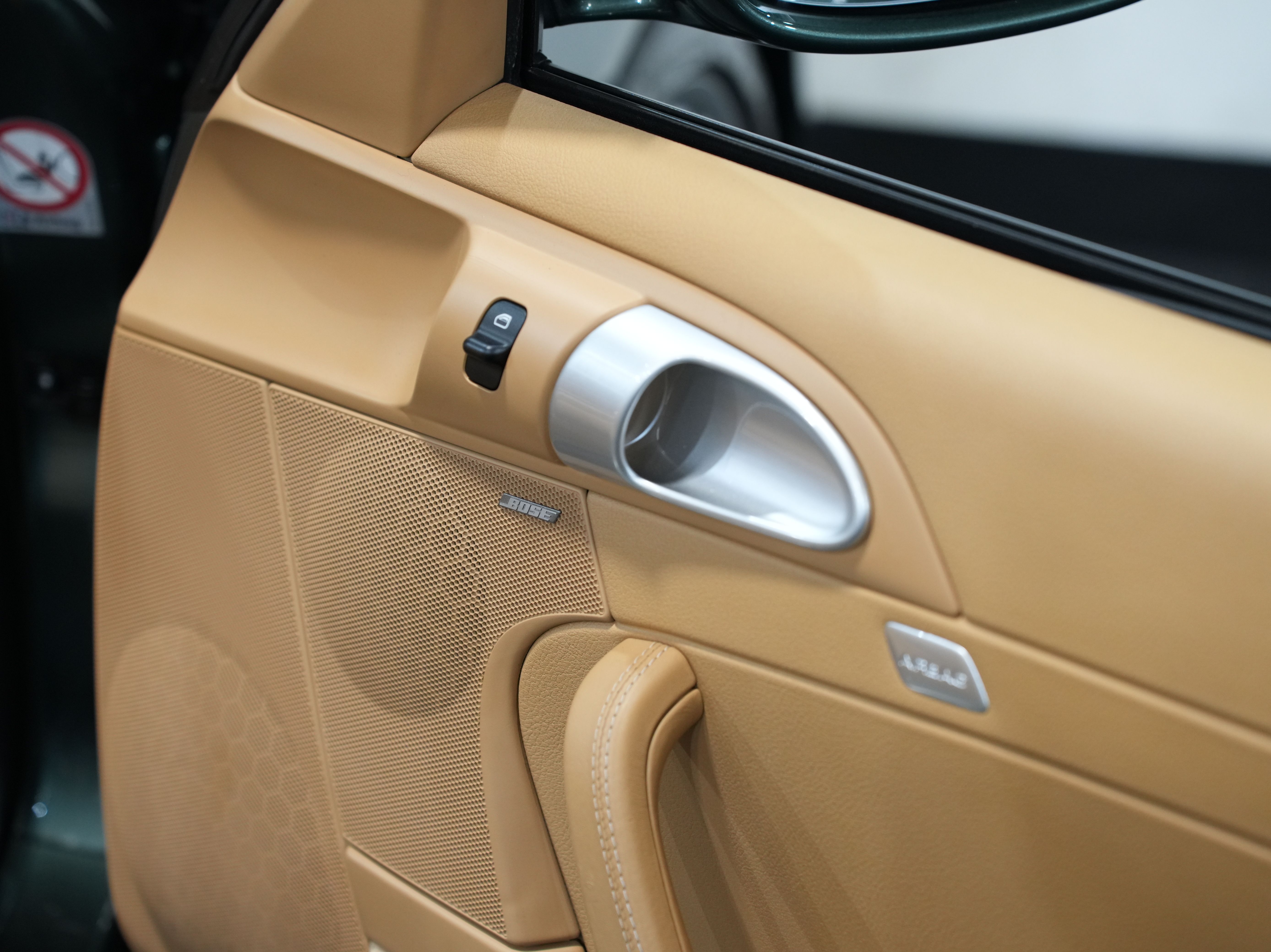 GREEN, 2008 PORSCHE 911 Image 26