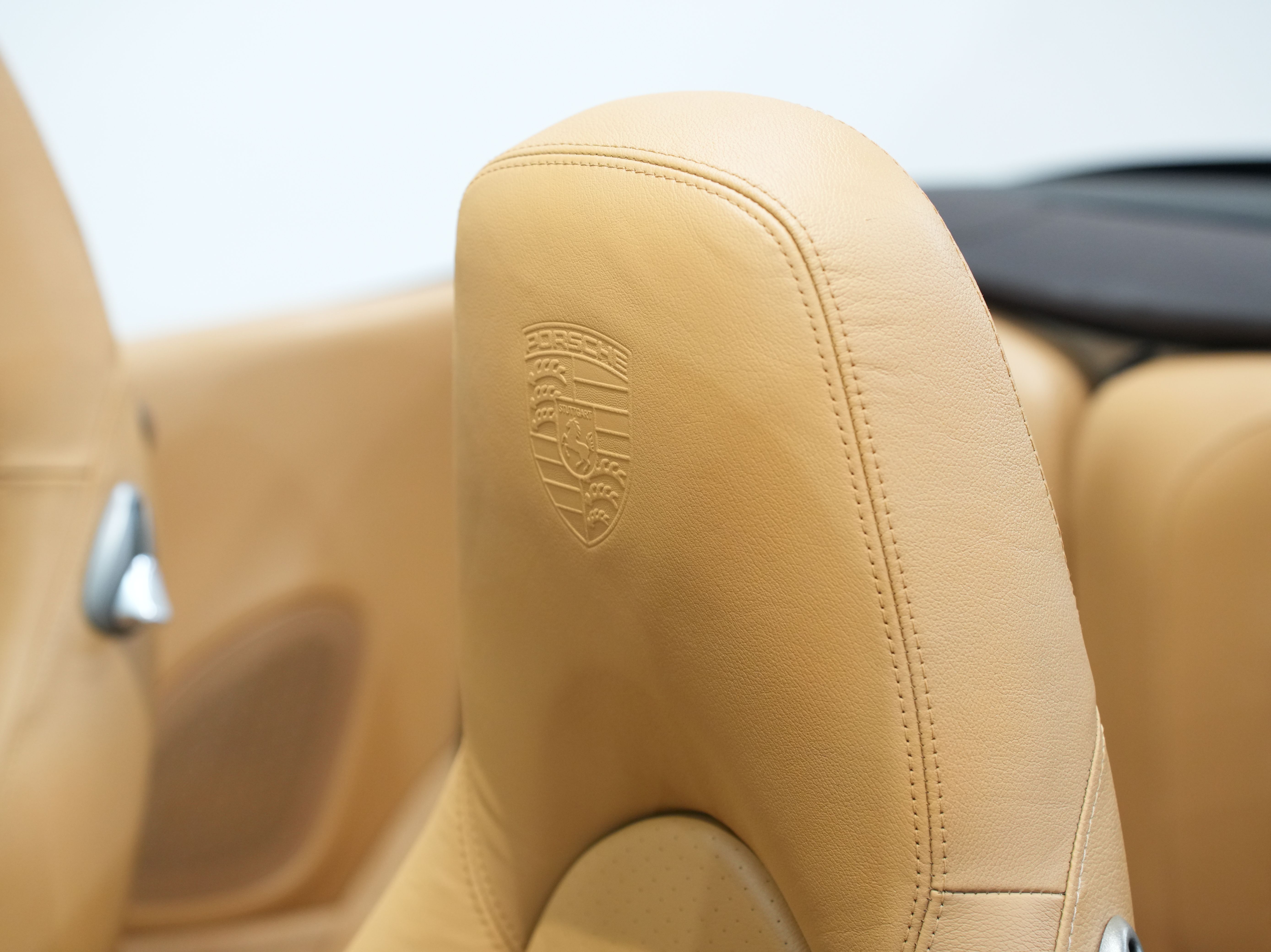 GREEN, 2008 PORSCHE 911 Image 27