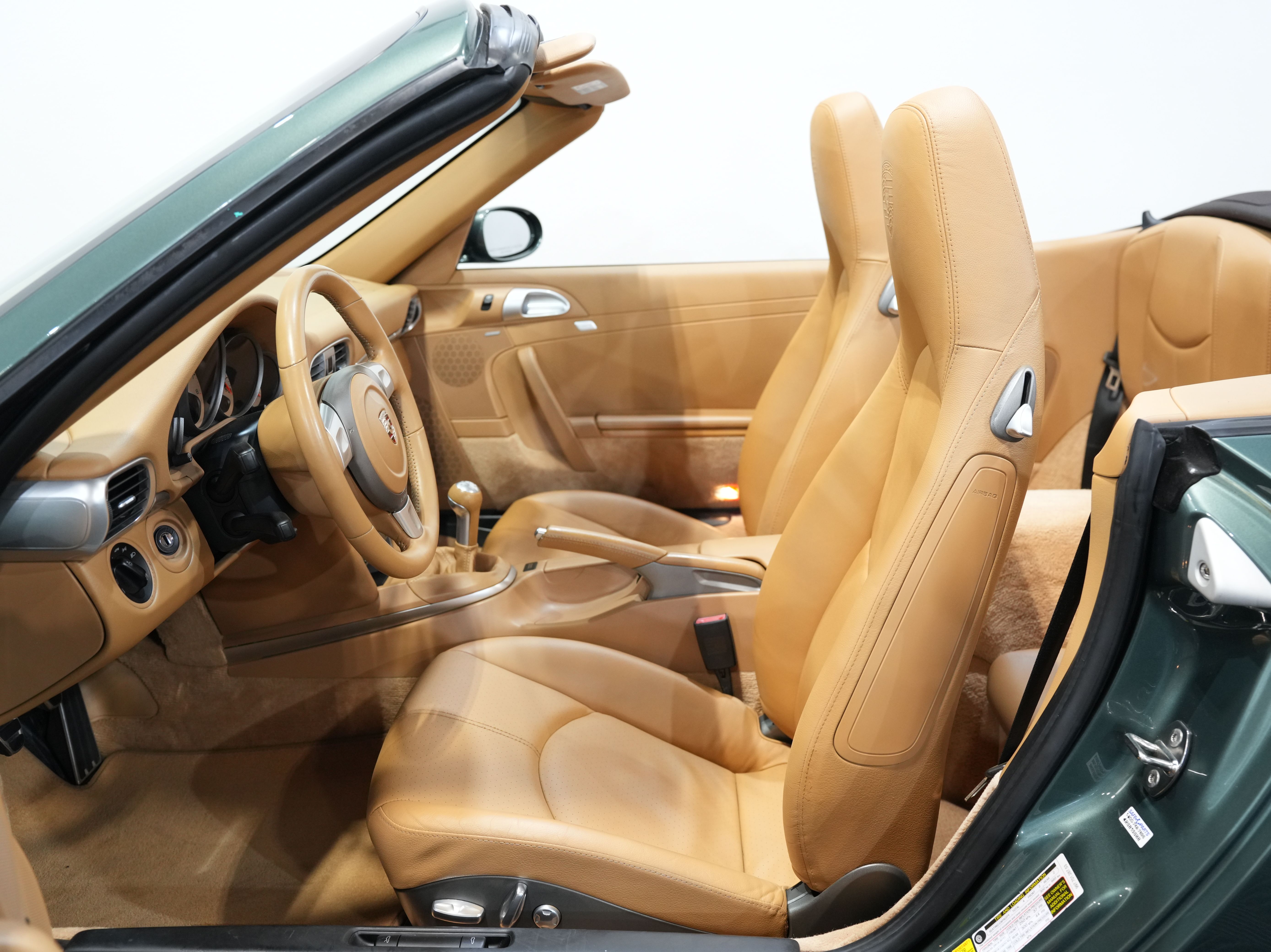 GREEN, 2008 PORSCHE 911 Image 29