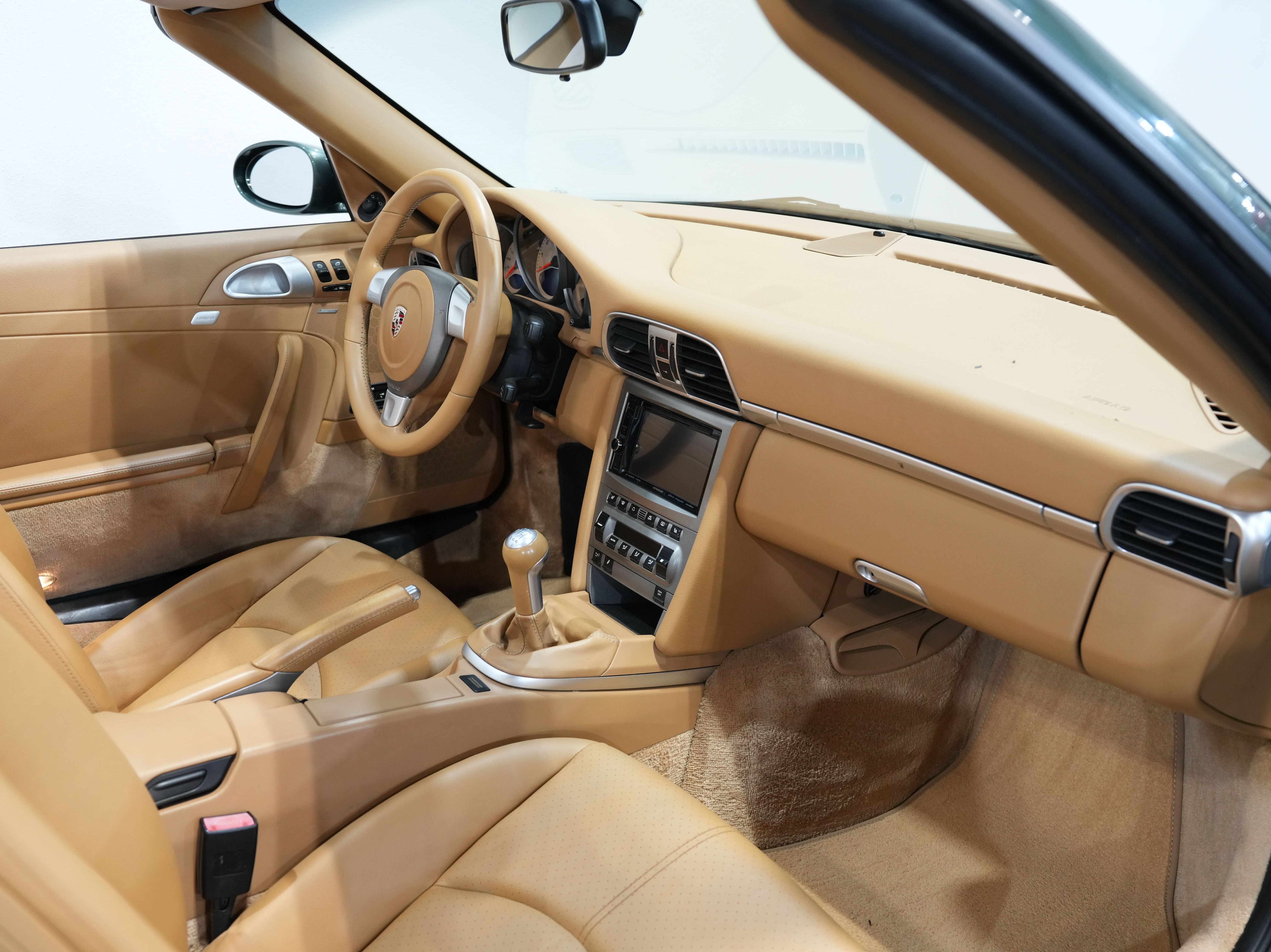 GREEN, 2008 PORSCHE 911 Image 33