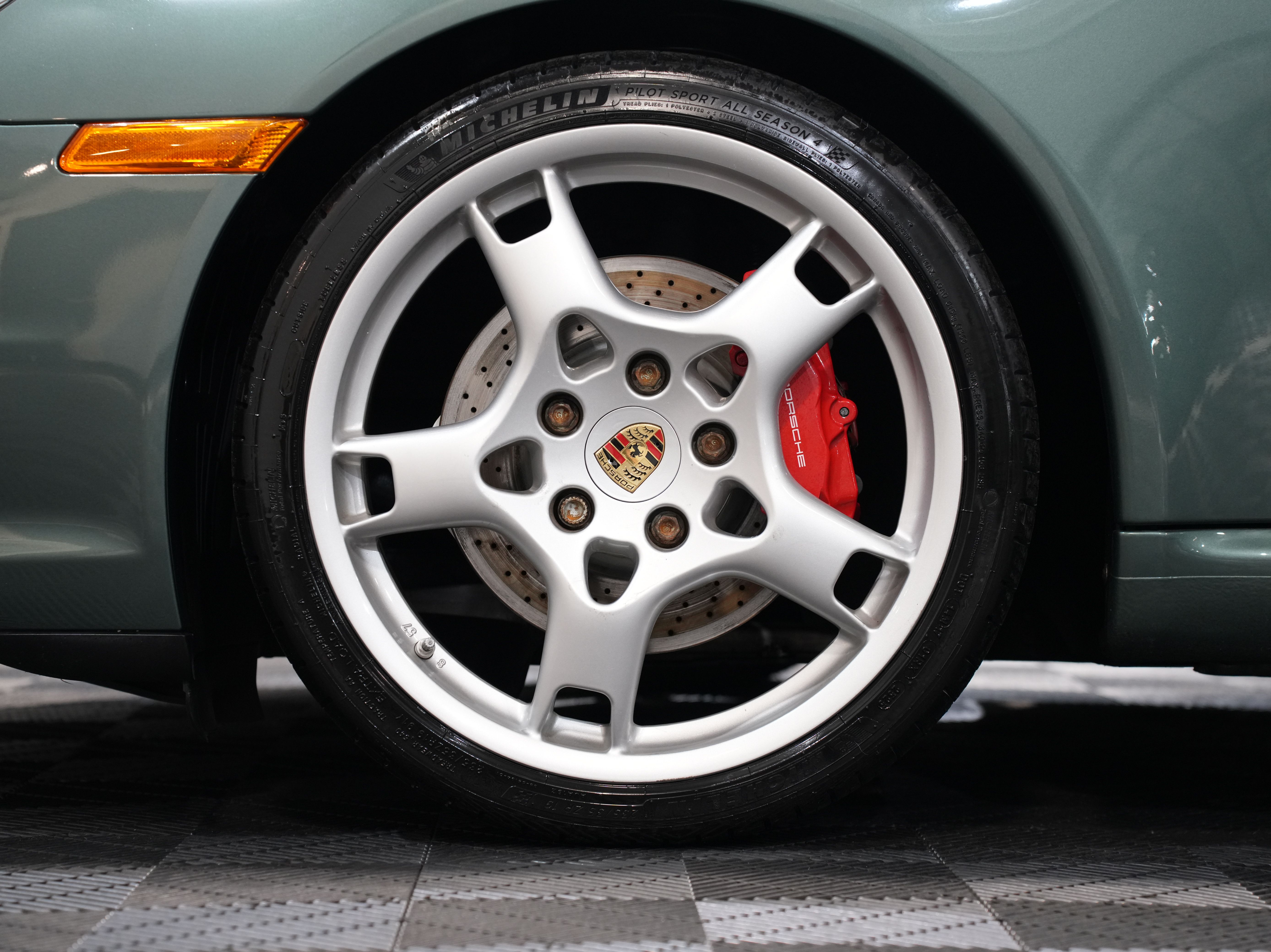 GREEN, 2008 PORSCHE 911 Image 48