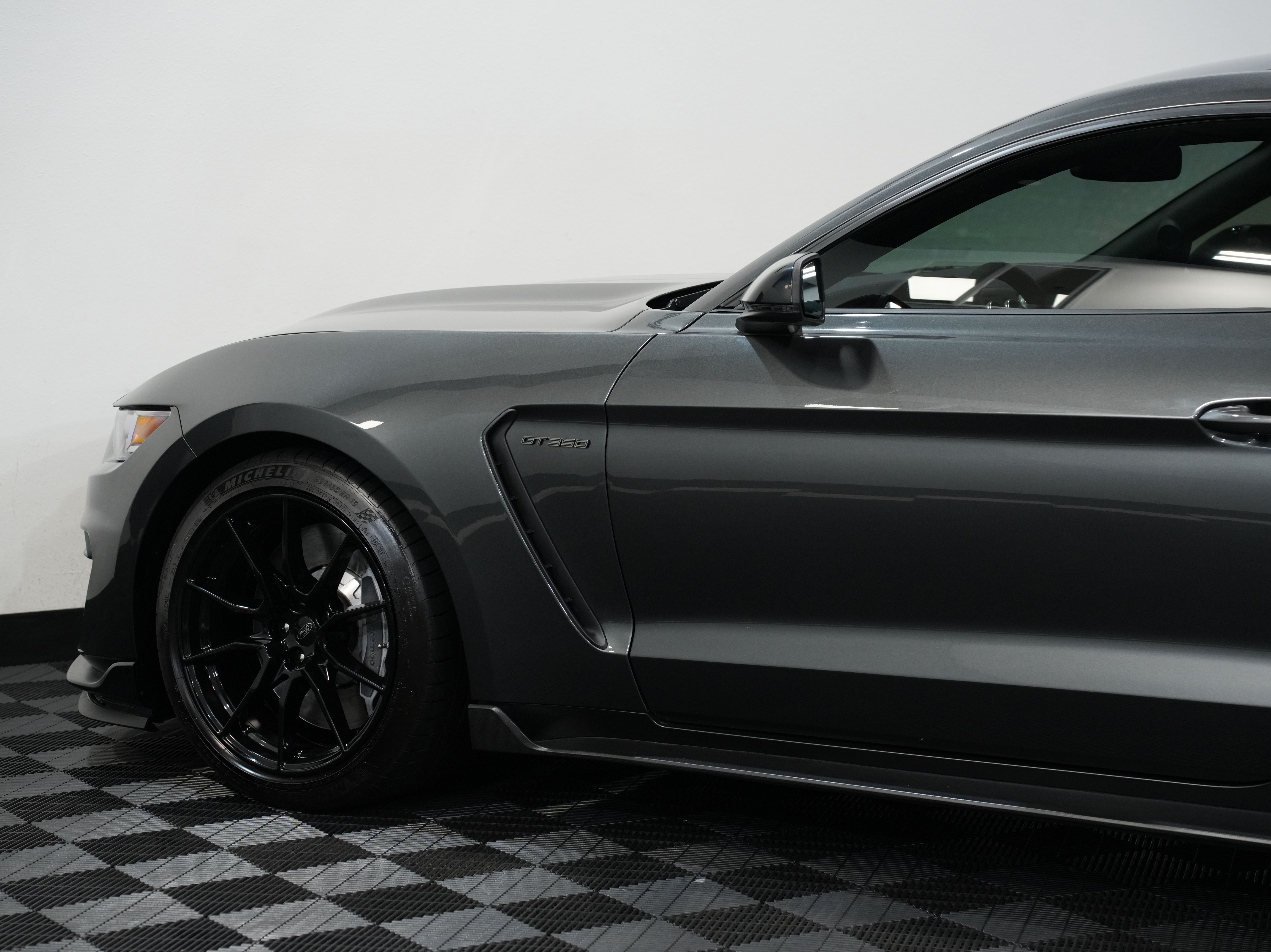 GRAY, 2019 FORD MUSTANG Image 23