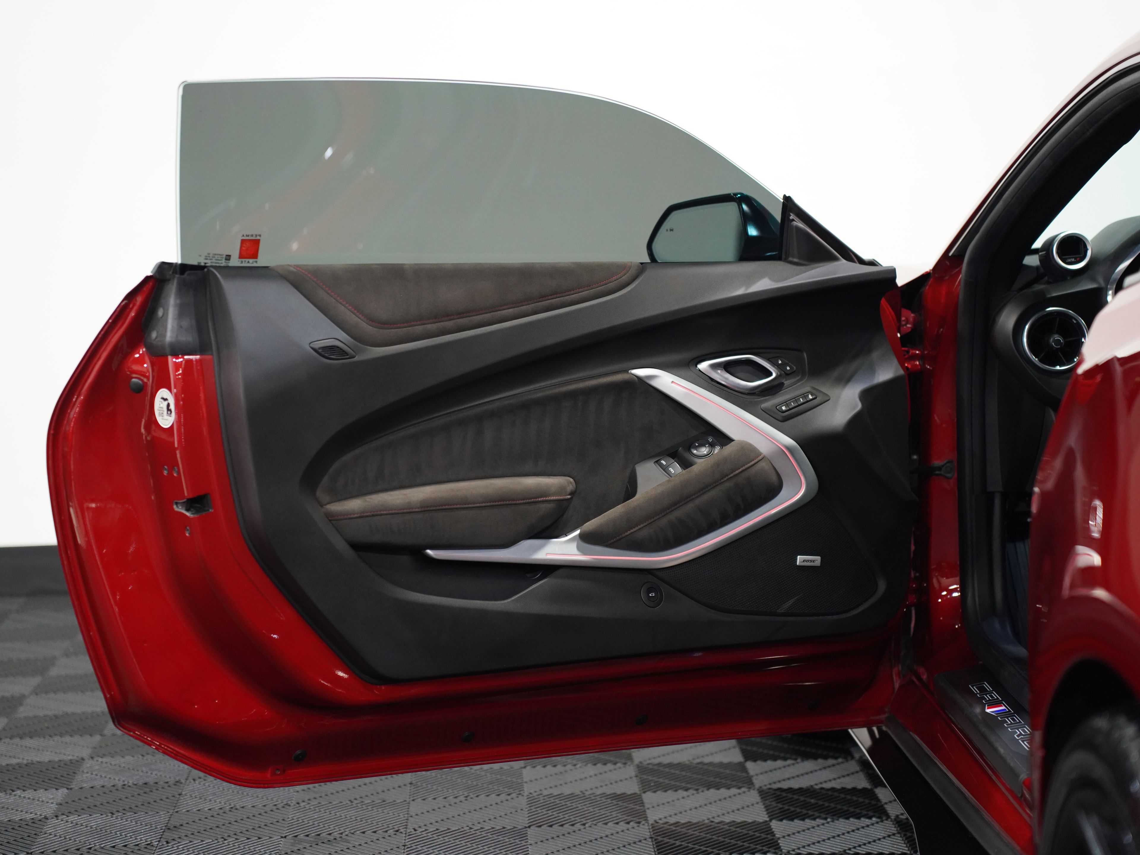 2019 CHEVROLET CAMARO Image 20