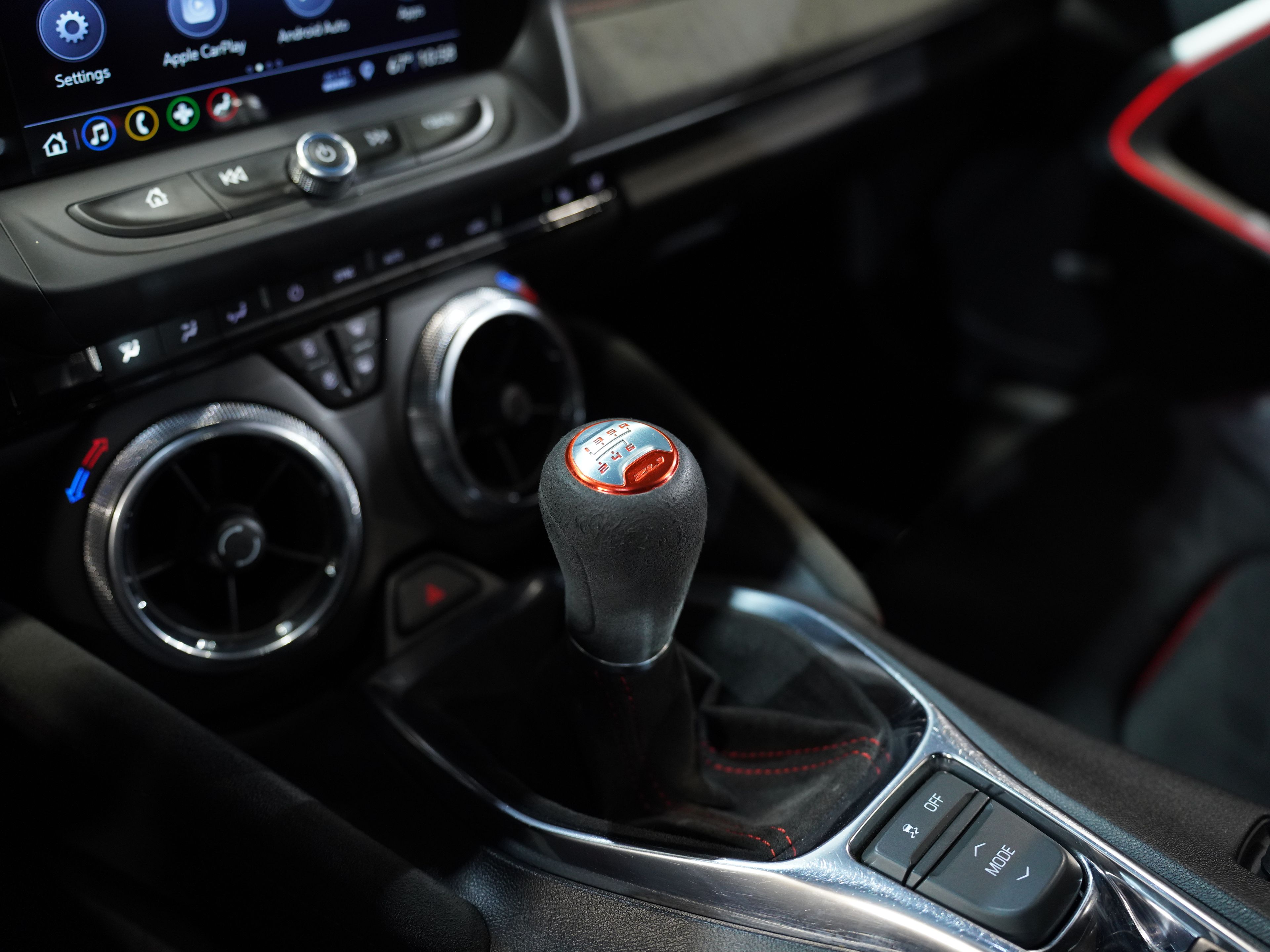 2019 CHEVROLET CAMARO Image 40