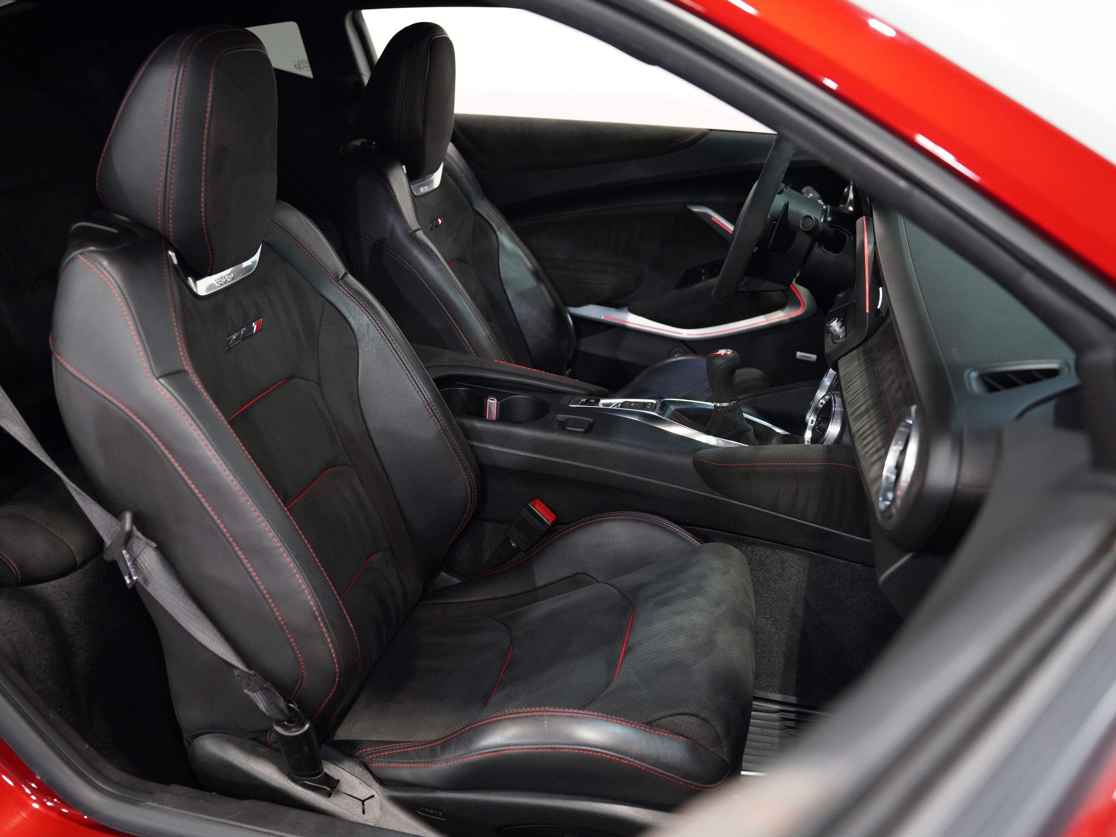 2019 CHEVROLET CAMARO Image 29