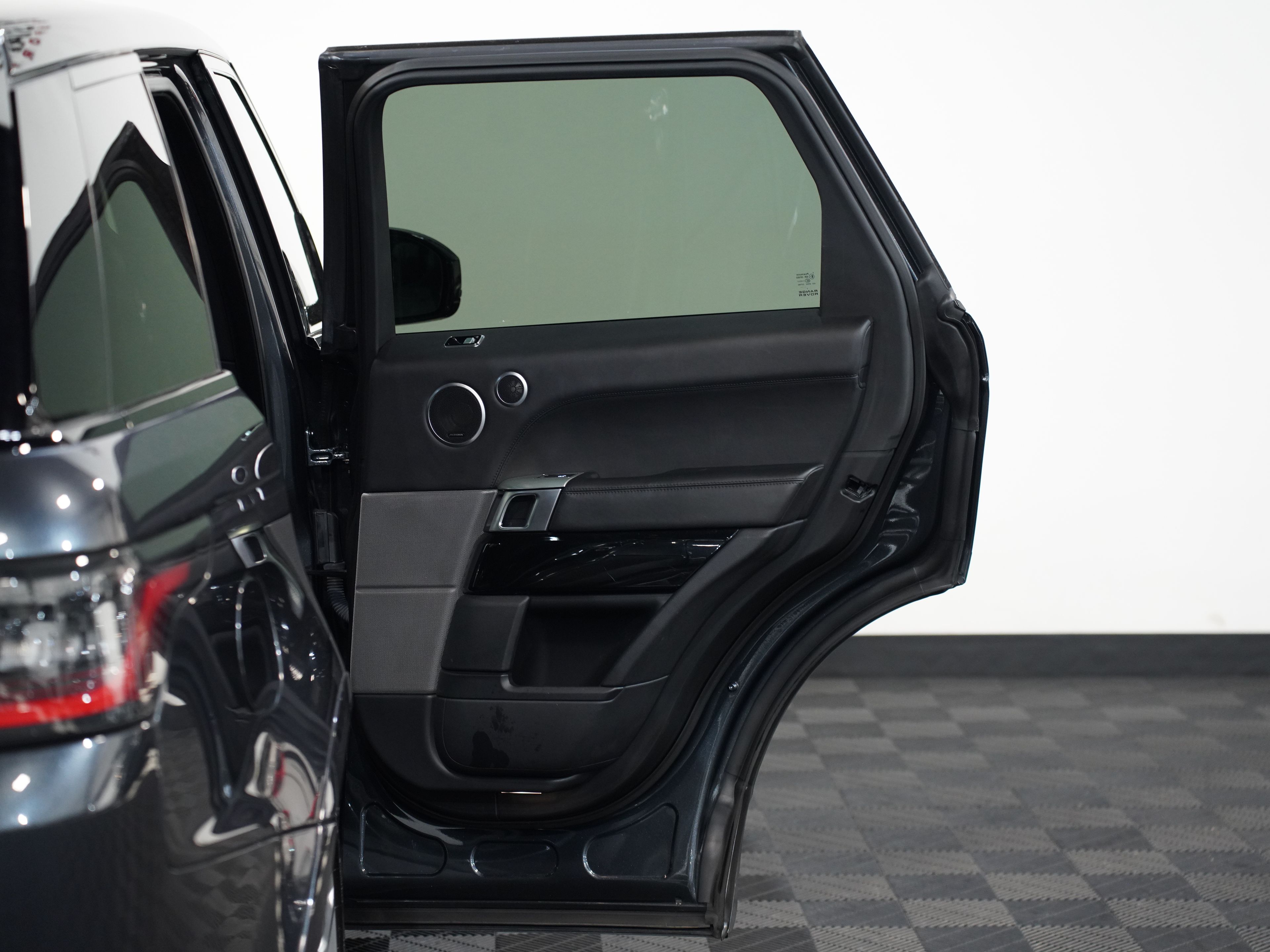 BOSPHORUS GREY, 2018 LAND ROVER RANGE ROVER SPORT Image 25