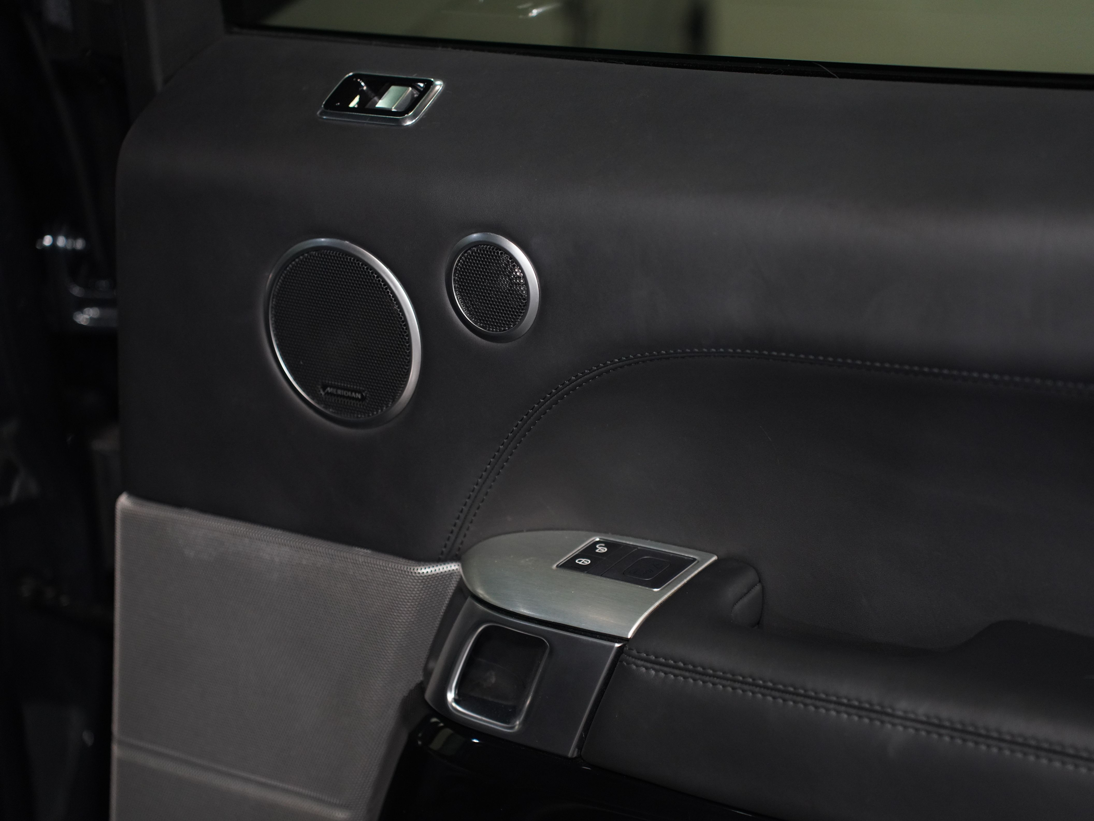 BOSPHORUS GREY, 2018 LAND ROVER RANGE ROVER SPORT Image 26