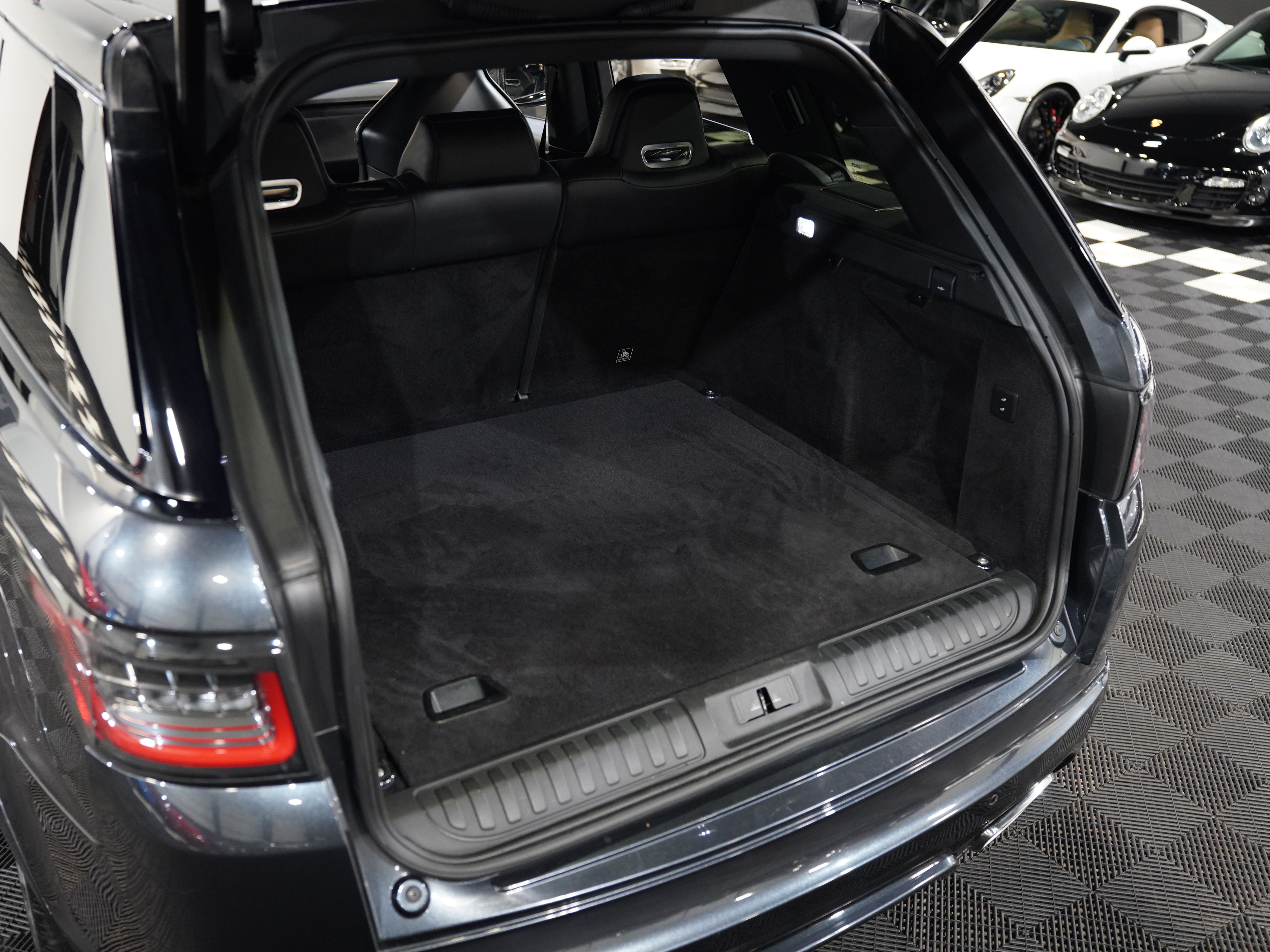 BOSPHORUS GREY, 2018 LAND ROVER RANGE ROVER SPORT Image 56