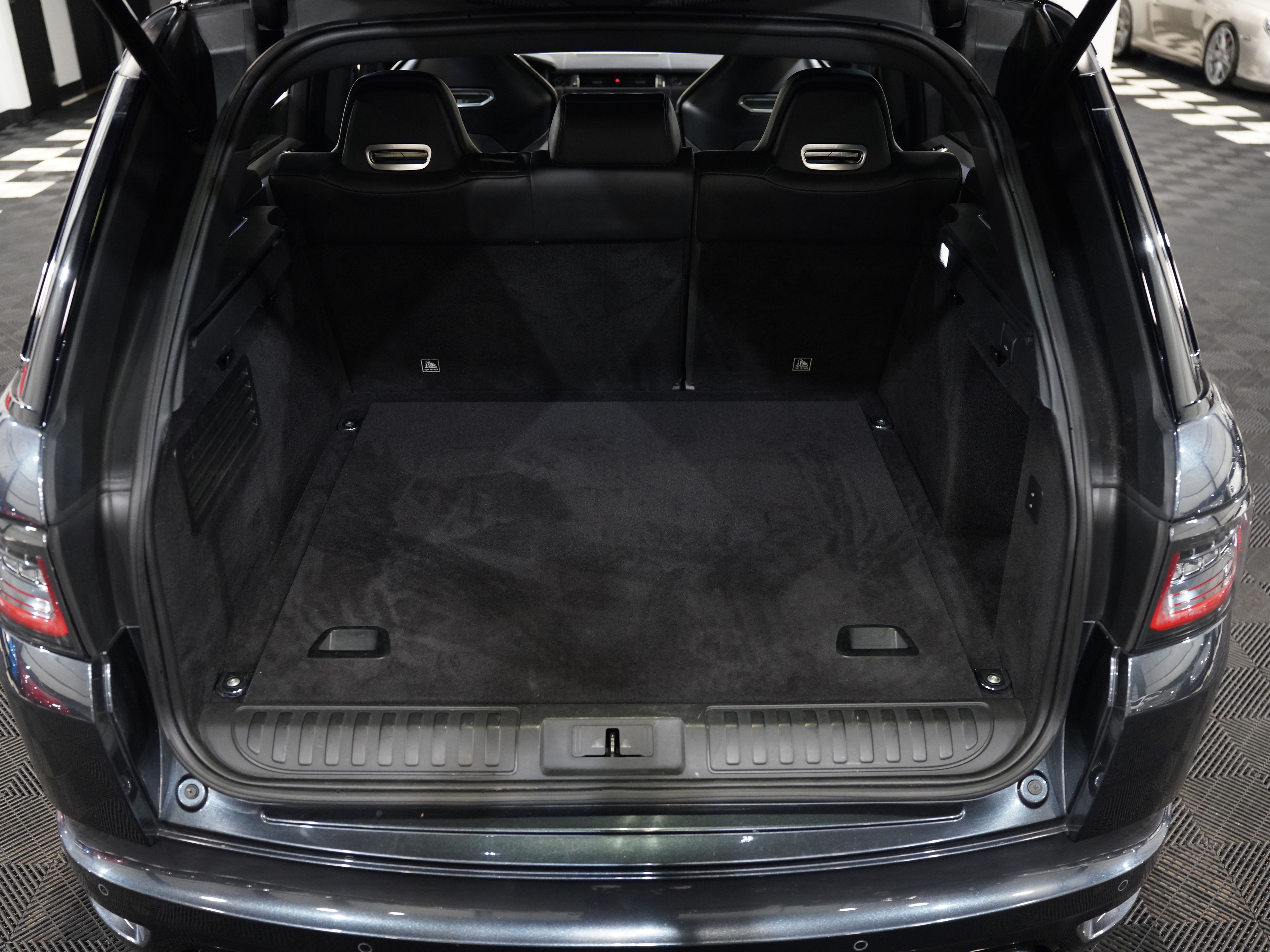 BOSPHORUS GREY, 2018 LAND ROVER RANGE ROVER SPORT Image 57
