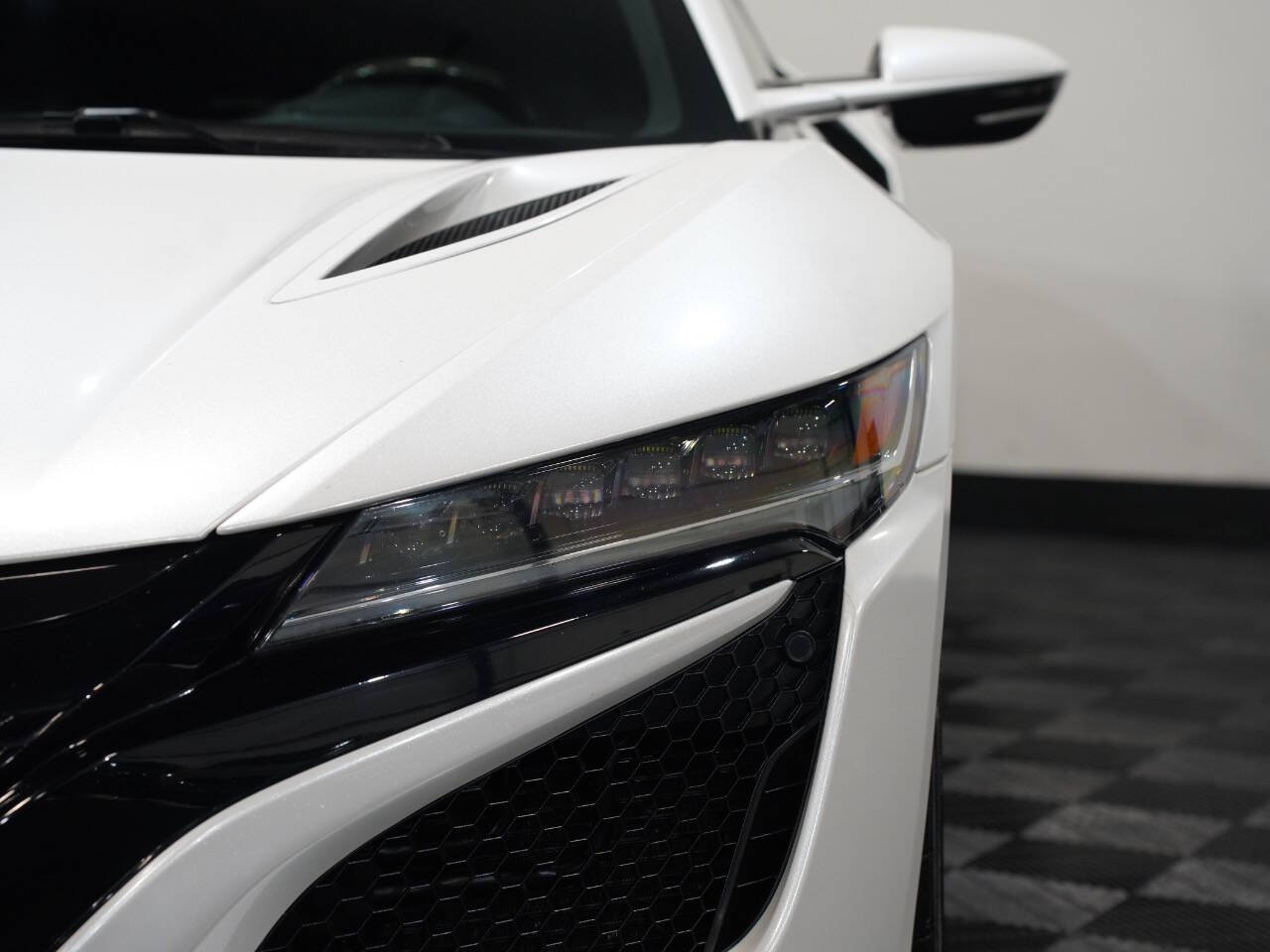 SOURCE SILVER METALLIC, 2017 ACURA NSX Image 10