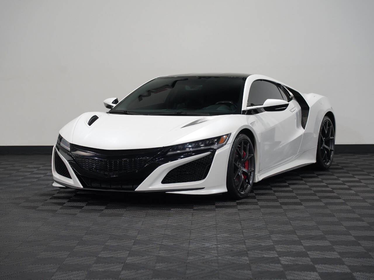 SOURCE SILVER METALLIC, 2017 ACURA NSX Image 3