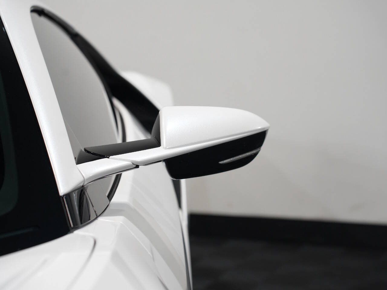 SOURCE SILVER METALLIC, 2017 ACURA NSX Image 11