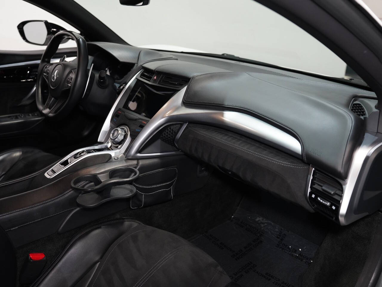 SOURCE SILVER METALLIC, 2017 ACURA NSX Image 33