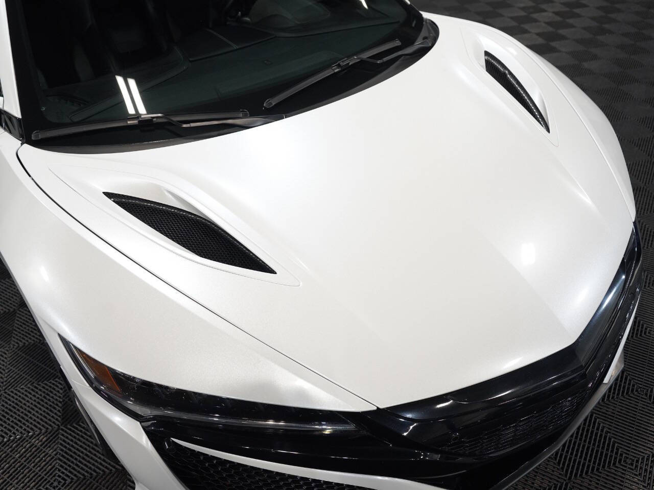 SOURCE SILVER METALLIC, 2017 ACURA NSX Image 12