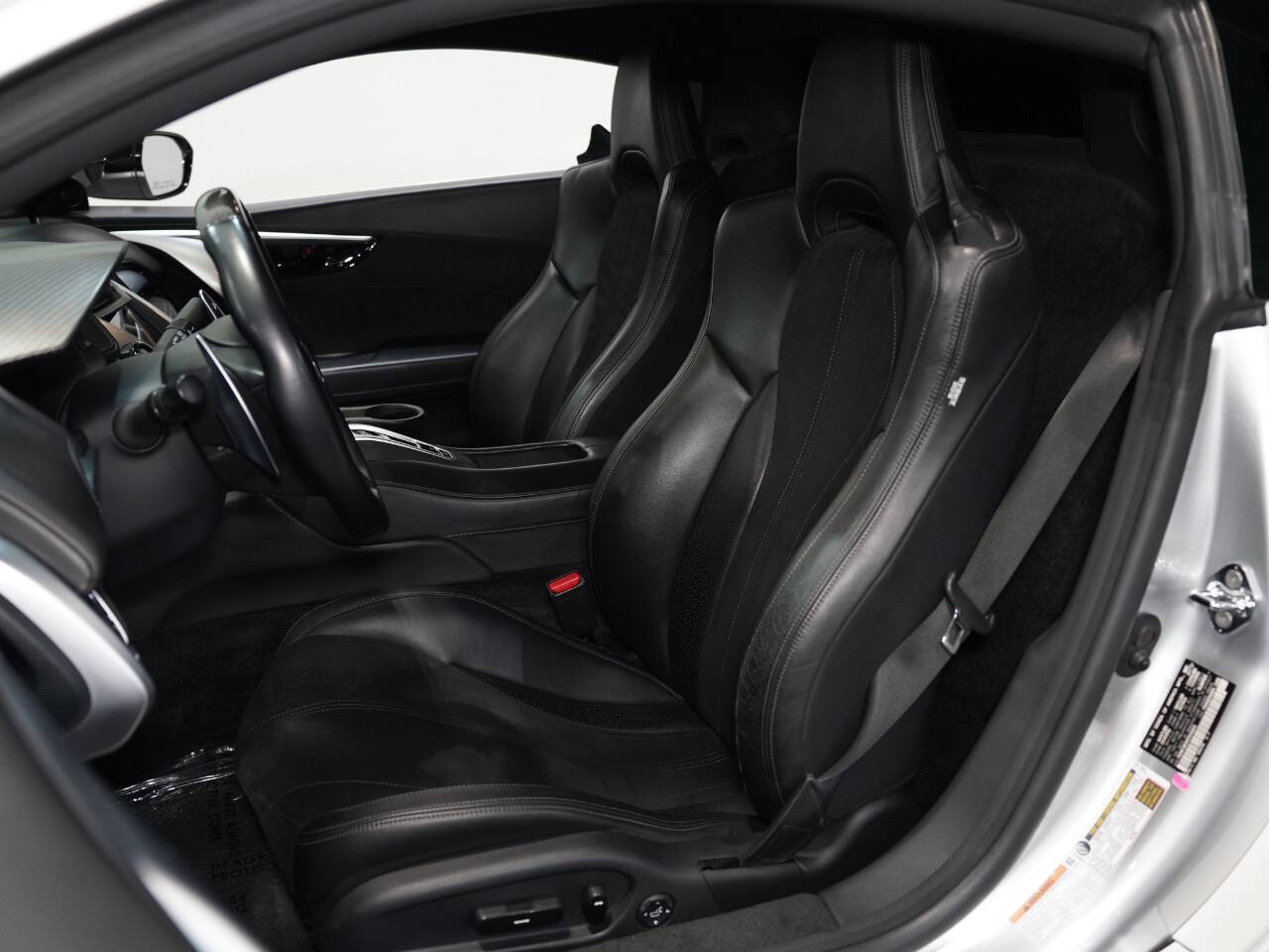 SOURCE SILVER METALLIC, 2017 ACURA NSX Image 28