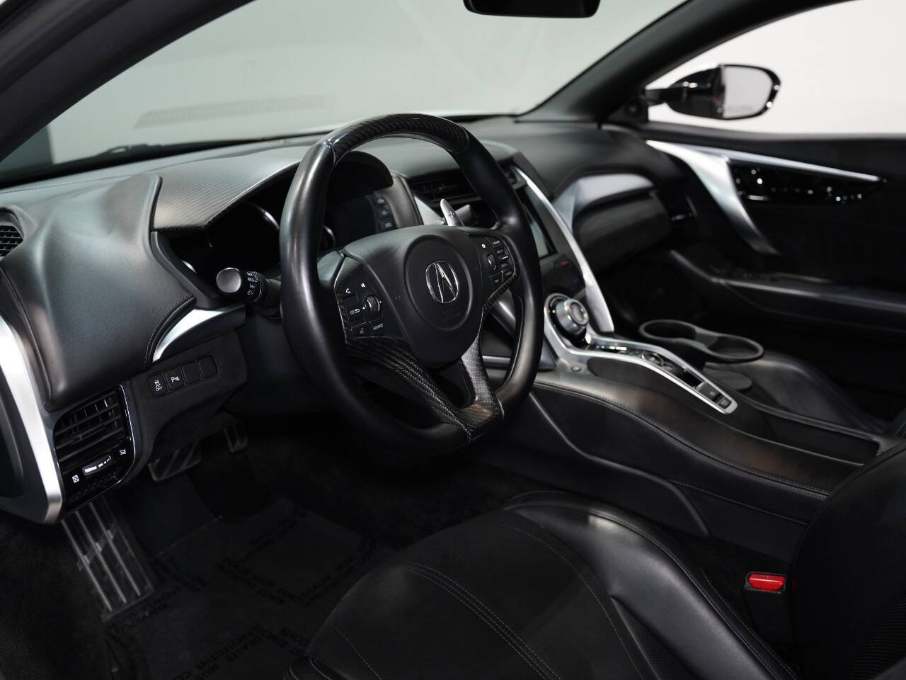 SOURCE SILVER METALLIC, 2017 ACURA NSX Image 30