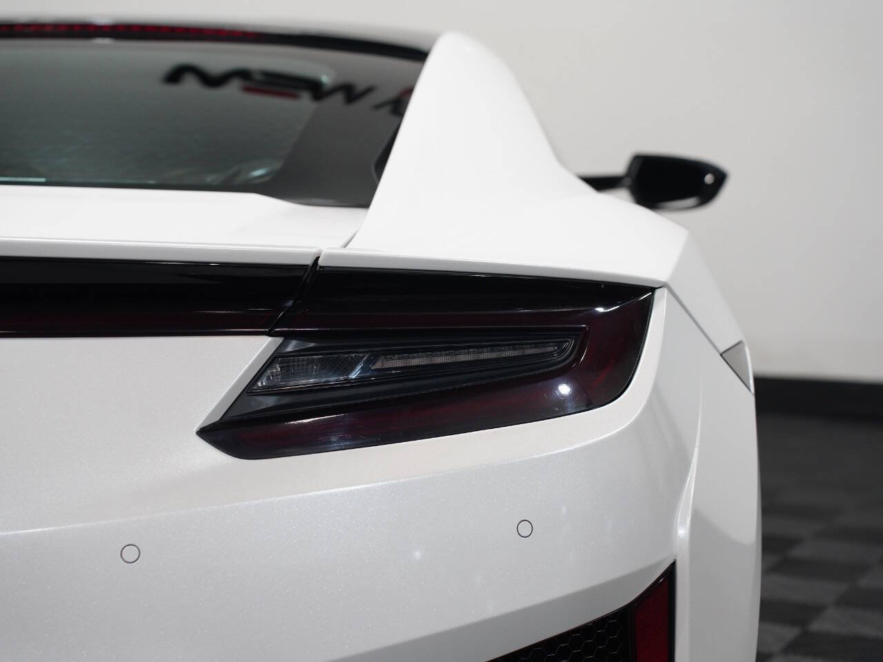 SOURCE SILVER METALLIC, 2017 ACURA NSX Image 19