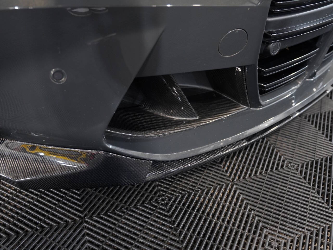 INDIVIDUAL DRAVIT GREY METALLIC, 2022 BMW M3 Image 13