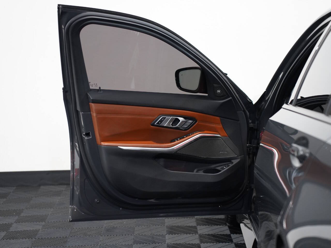 INDIVIDUAL DRAVIT GREY METALLIC, 2022 BMW M3 Image 23