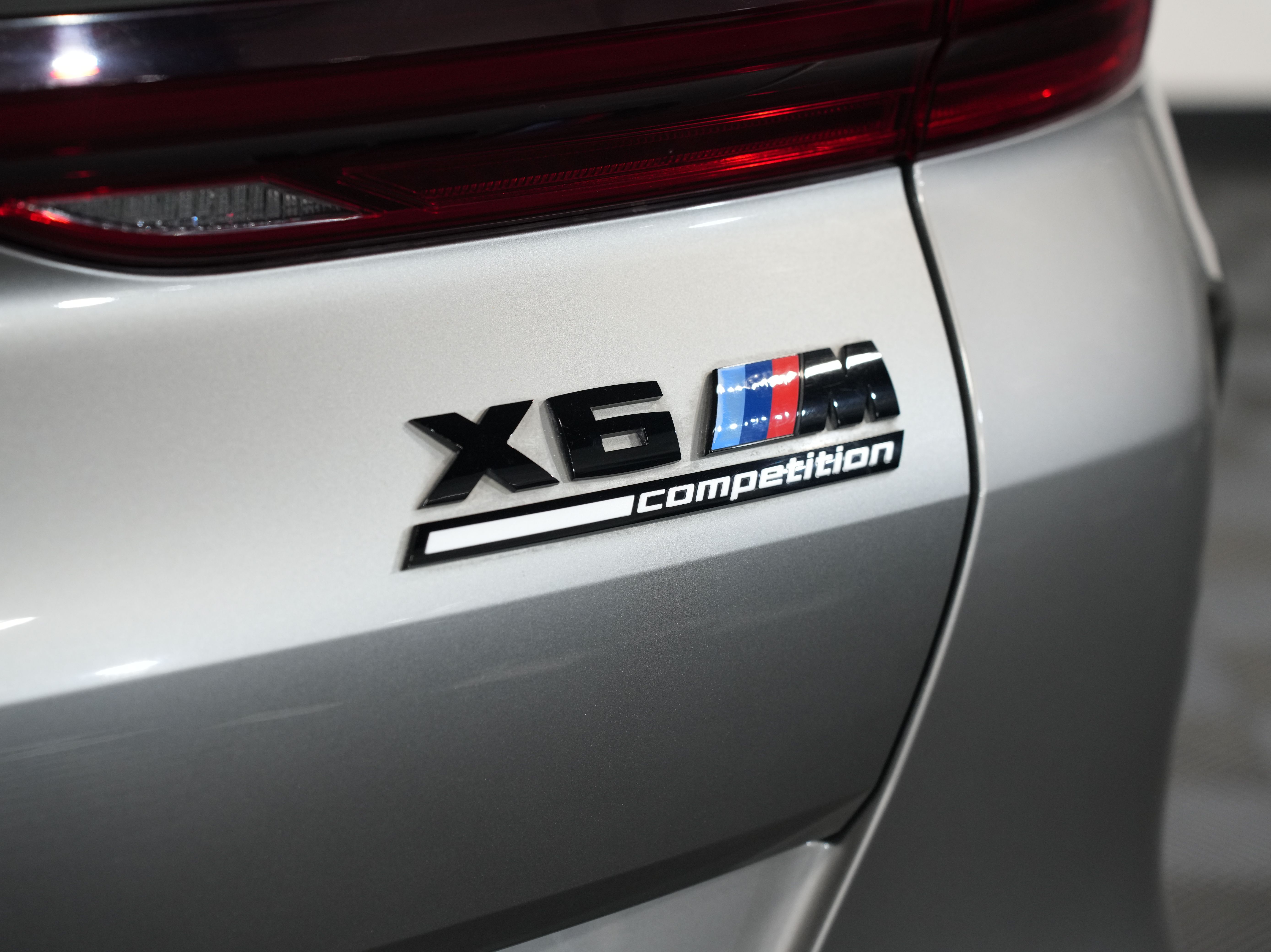GRAY, 2020 BMW X6 M Image 21