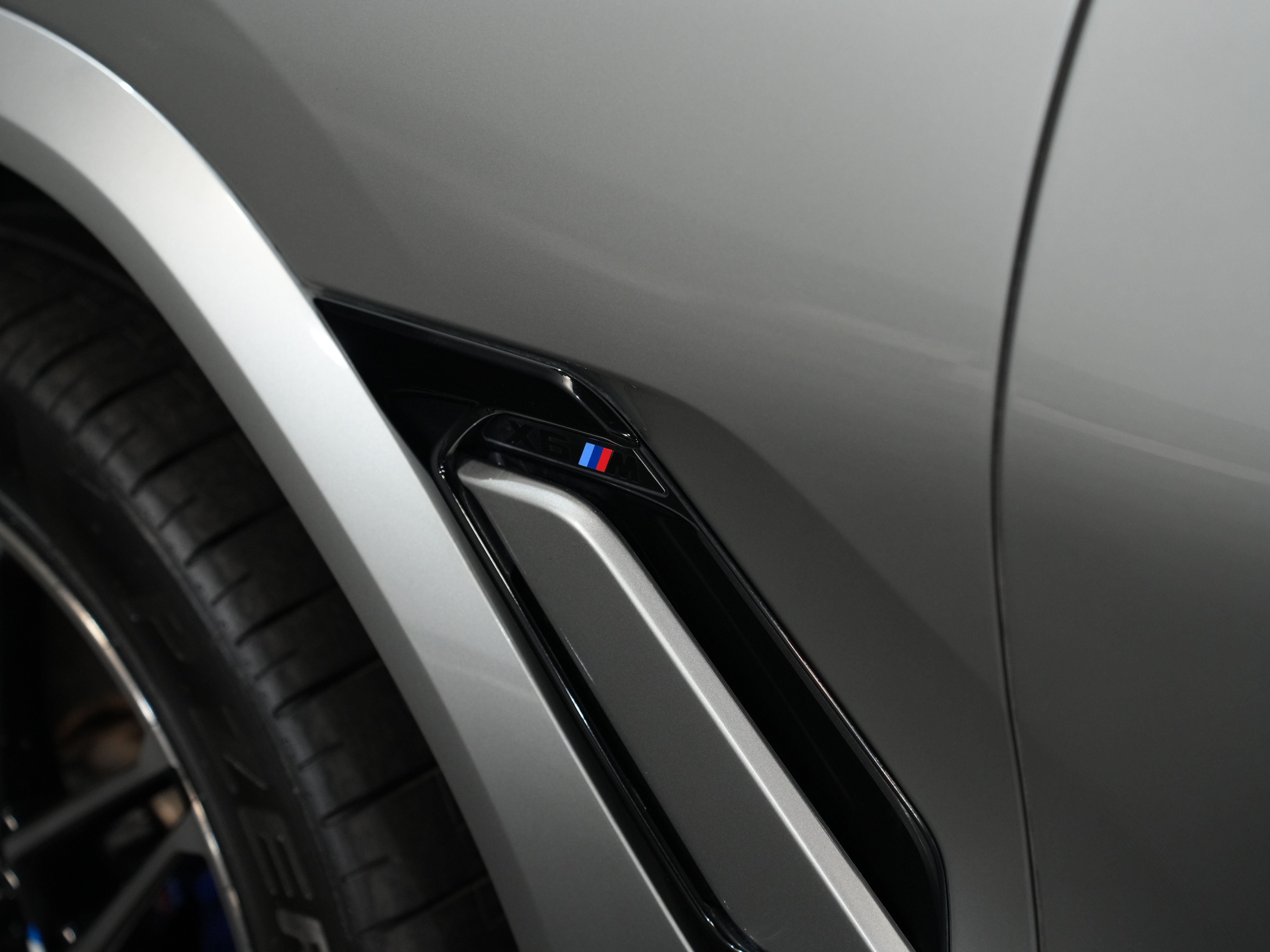 GRAY, 2020 BMW X6 M Image 23