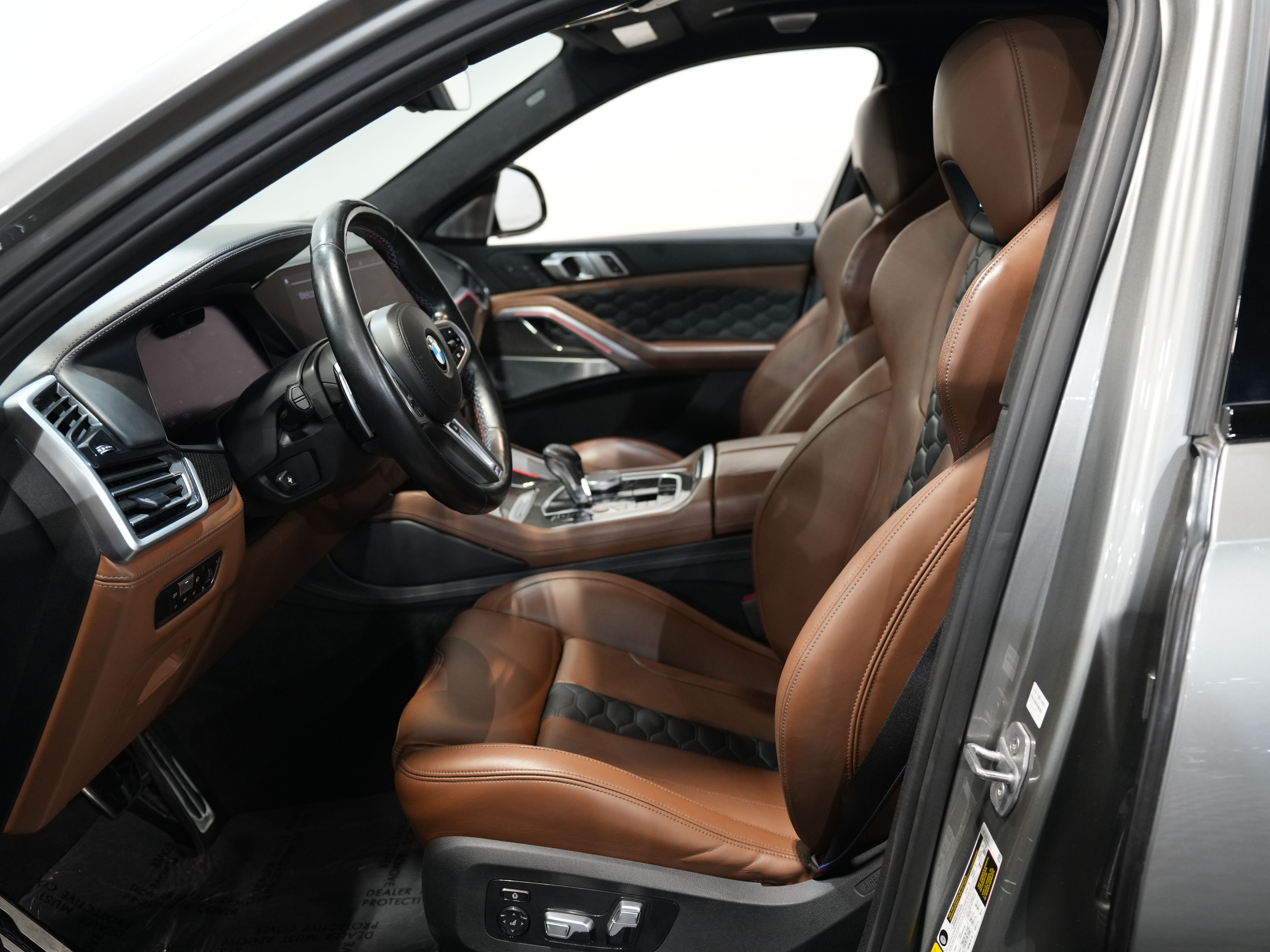 GRAY, 2020 BMW X6 M Image 35