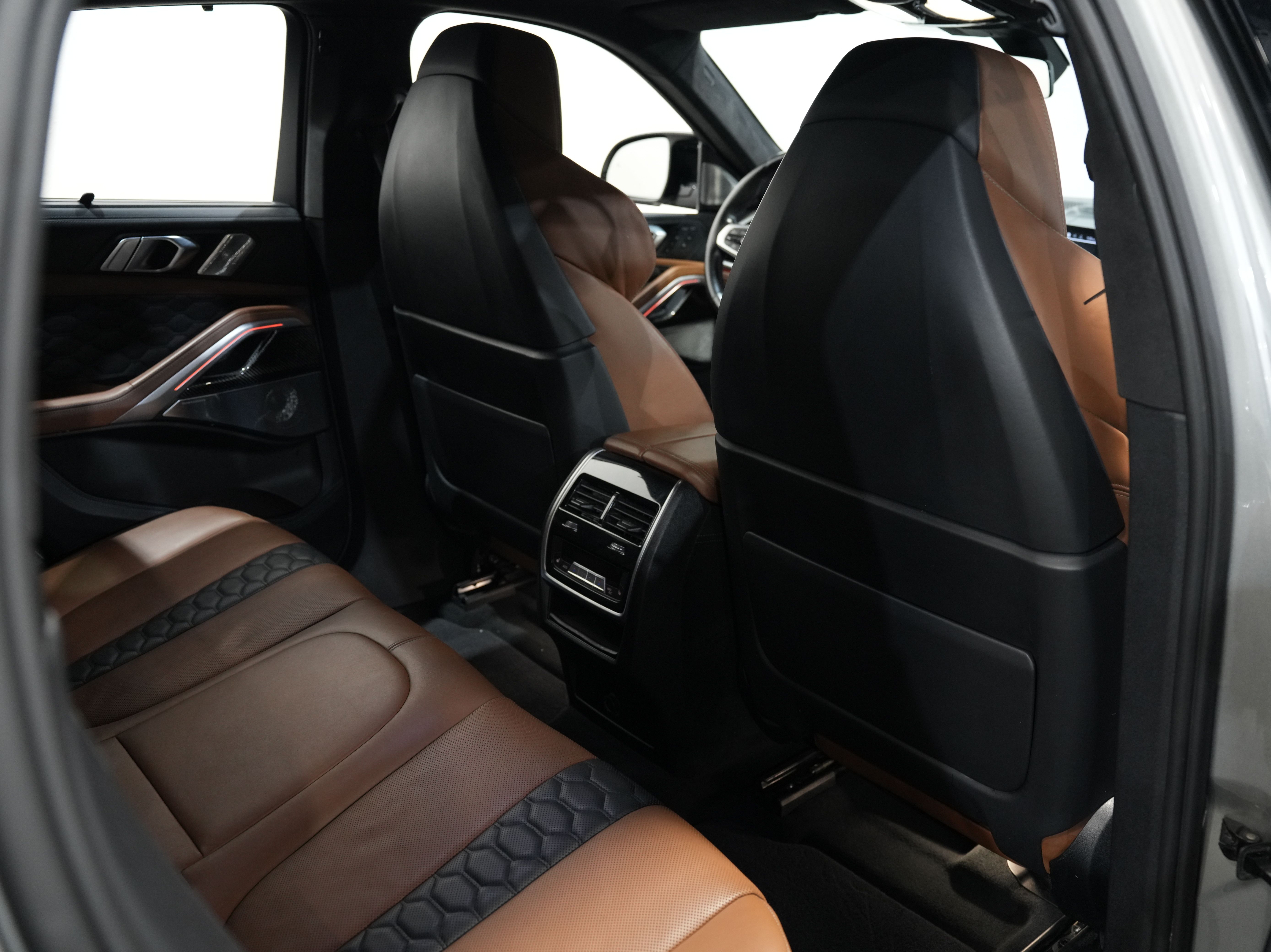 GRAY, 2020 BMW X6 M Image 43